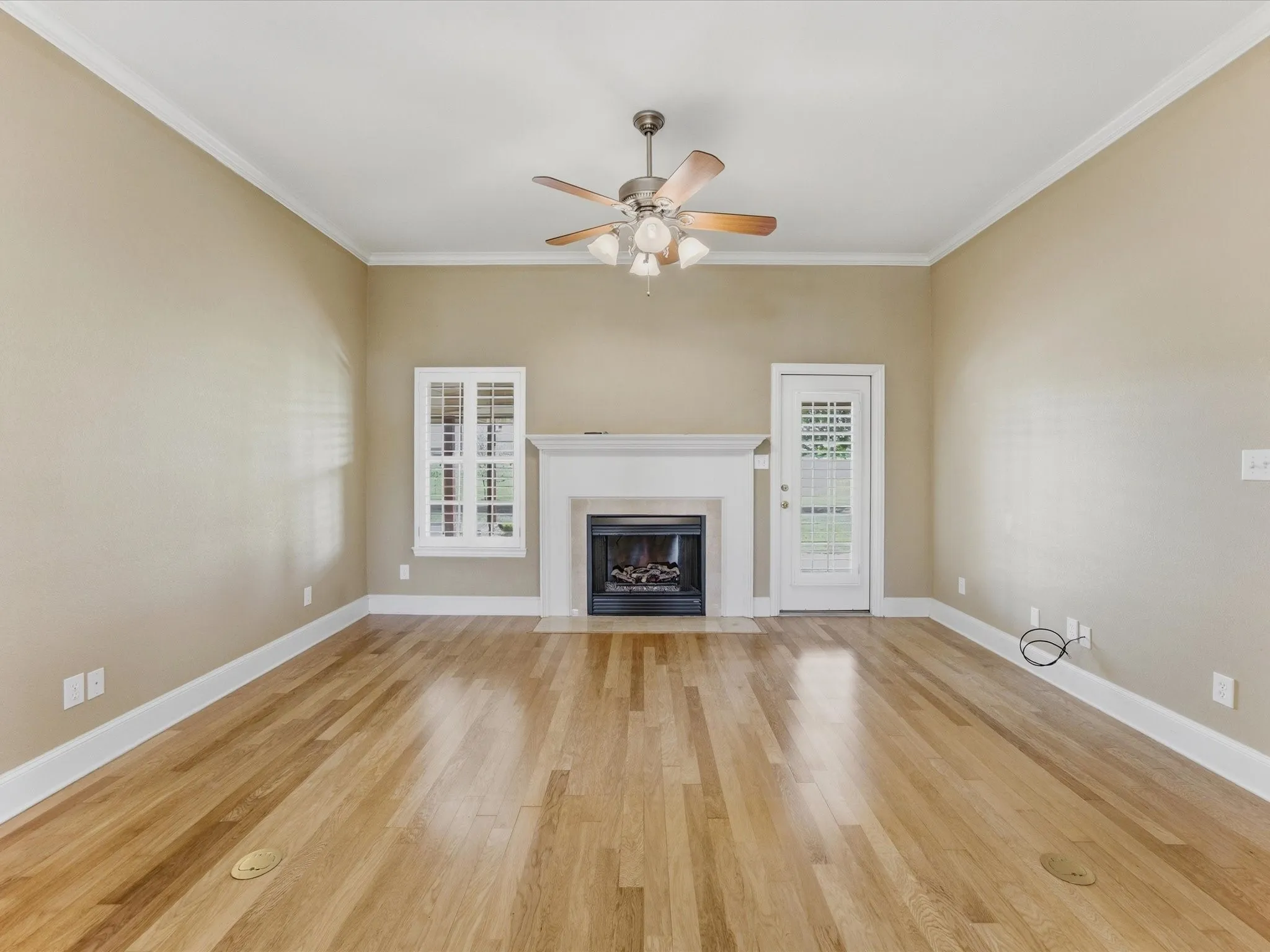 Single Family Residence For Sale in Ellis County , 6671 Fm 660, Ennis, Texas 75119, 4 Bedroom, 2 Bathroom, 3 Garage spaces, 2,640 Sqft, built in 2006, mls#21231402, Real Estate Agent in Ennis, Homes For Sale in Ellis county, Homes For Sale in Ennis, Realtor in Ennis Texas, Real Estate Brokerage Independent Realty Texas, Luminita Cordes Realtor
