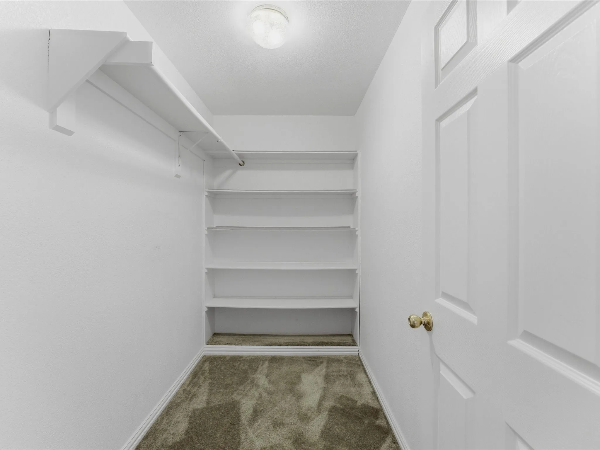 Single Family Residence For Sale in Ellis County , 6671 Fm 660, Ennis, Texas 75119, 4 Bedroom, 2 Bathroom, 3 Garage spaces, 2,640 Sqft, built in 2006, mls#21231402, Real Estate Agent in Ennis, Homes For Sale in Ellis county, Homes For Sale in Ennis, Realtor in Ennis Texas, Real Estate Brokerage Independent Realty Texas, Luminita Cordes Realtor