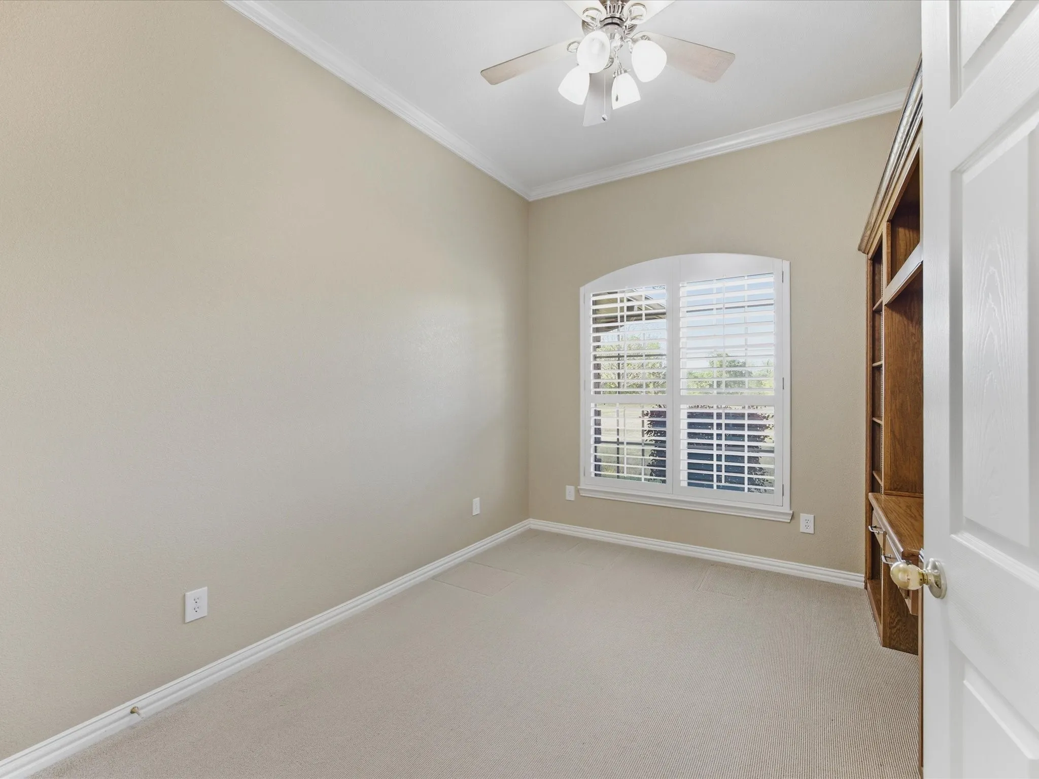 Single Family Residence For Sale in Ellis County , 6671 Fm 660, Ennis, Texas 75119, 4 Bedroom, 2 Bathroom, 3 Garage spaces, 2,640 Sqft, built in 2006, mls#21231402, Real Estate Agent in Ennis, Homes For Sale in Ellis county, Homes For Sale in Ennis, Realtor in Ennis Texas, Real Estate Brokerage Independent Realty Texas, Luminita Cordes Realtor