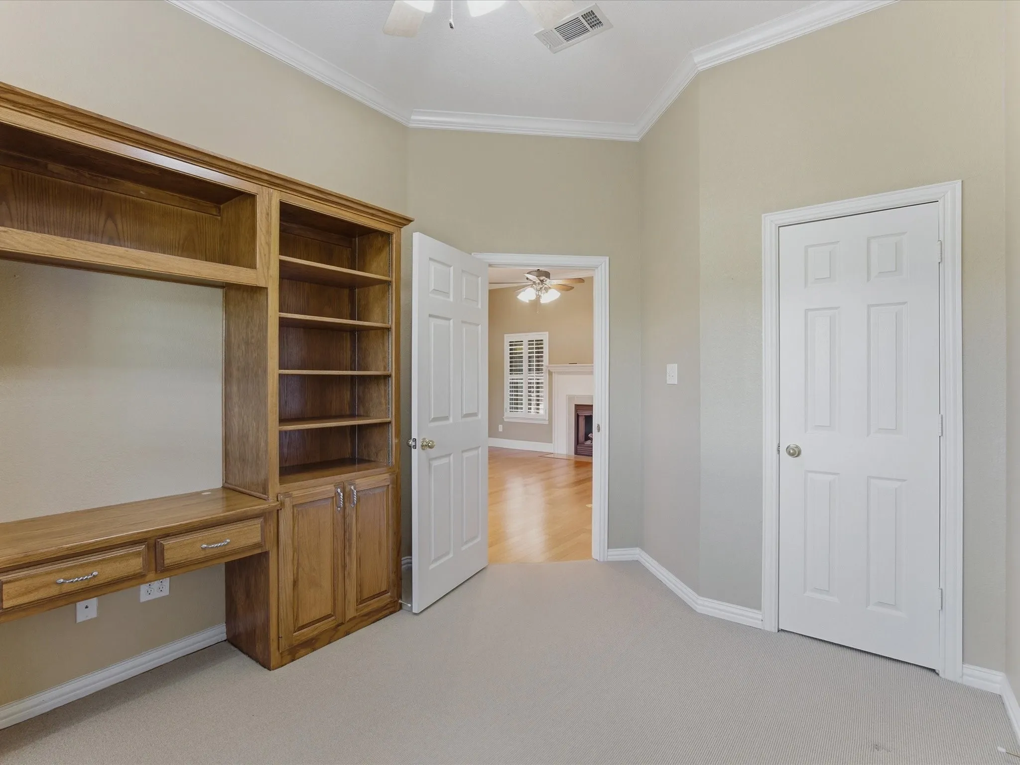Single Family Residence For Sale in Ellis County , 6671 Fm 660, Ennis, Texas 75119, 4 Bedroom, 2 Bathroom, 3 Garage spaces, 2,640 Sqft, built in 2006, mls#21231402, Real Estate Agent in Ennis, Homes For Sale in Ellis county, Homes For Sale in Ennis, Realtor in Ennis Texas, Real Estate Brokerage Independent Realty Texas, Luminita Cordes Realtor