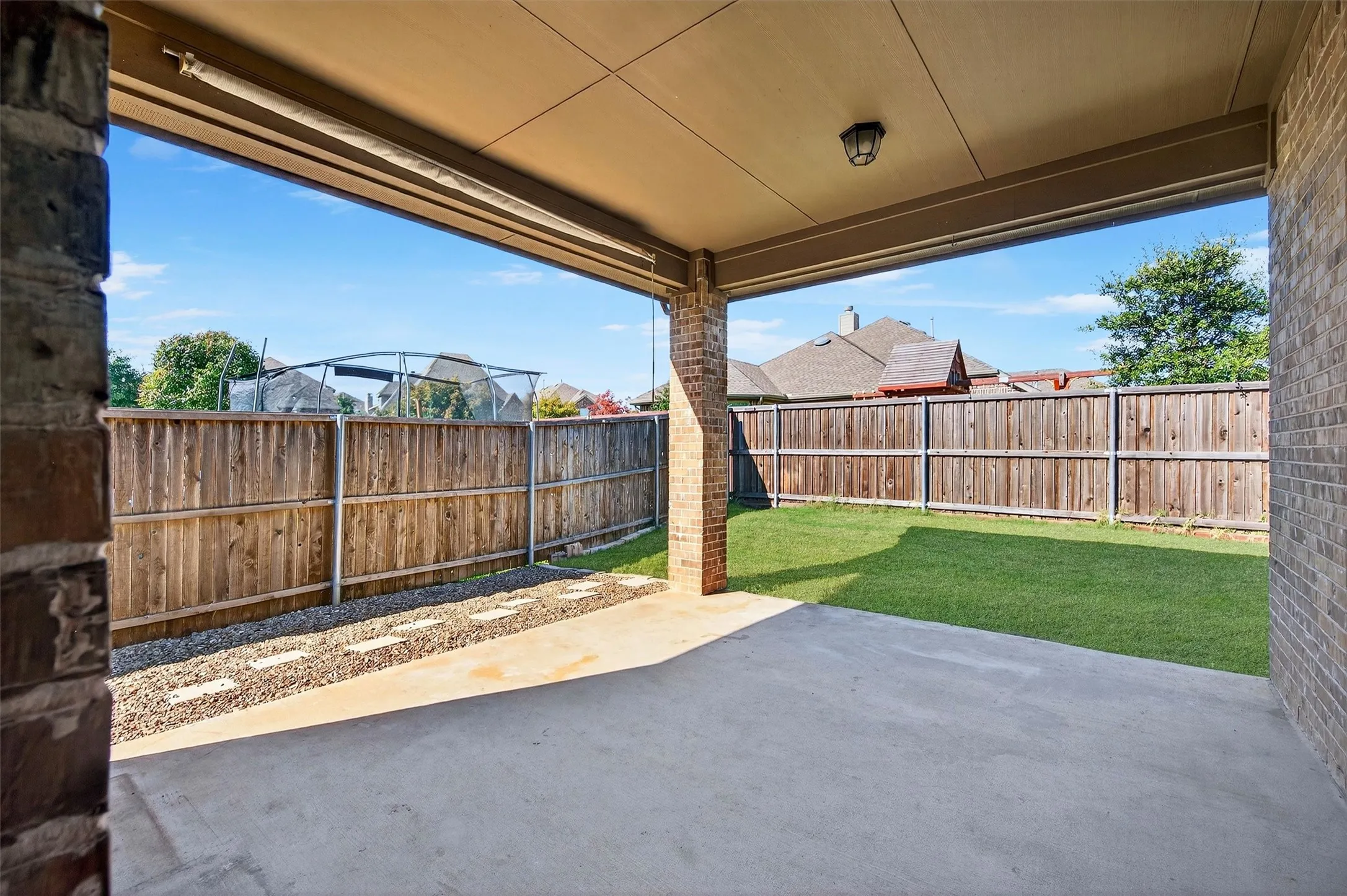 Single Family Residence For Sale in Collin County , 2303 Knox Way, Melissa, Texas 75454, 5 Bedroom, 3 Bathroom, 2 Garage spaces, 2,915 Sqft, built in 2016, Preowned, mls#21232788, Real Estate Agent in Melissa, Homes For Sale in Collin county, Homes For Sale in Melissa, Realtor in Melissa Texas, Real Estate Brokerage Independent Realty Texas, Luminita Cordes Realtor