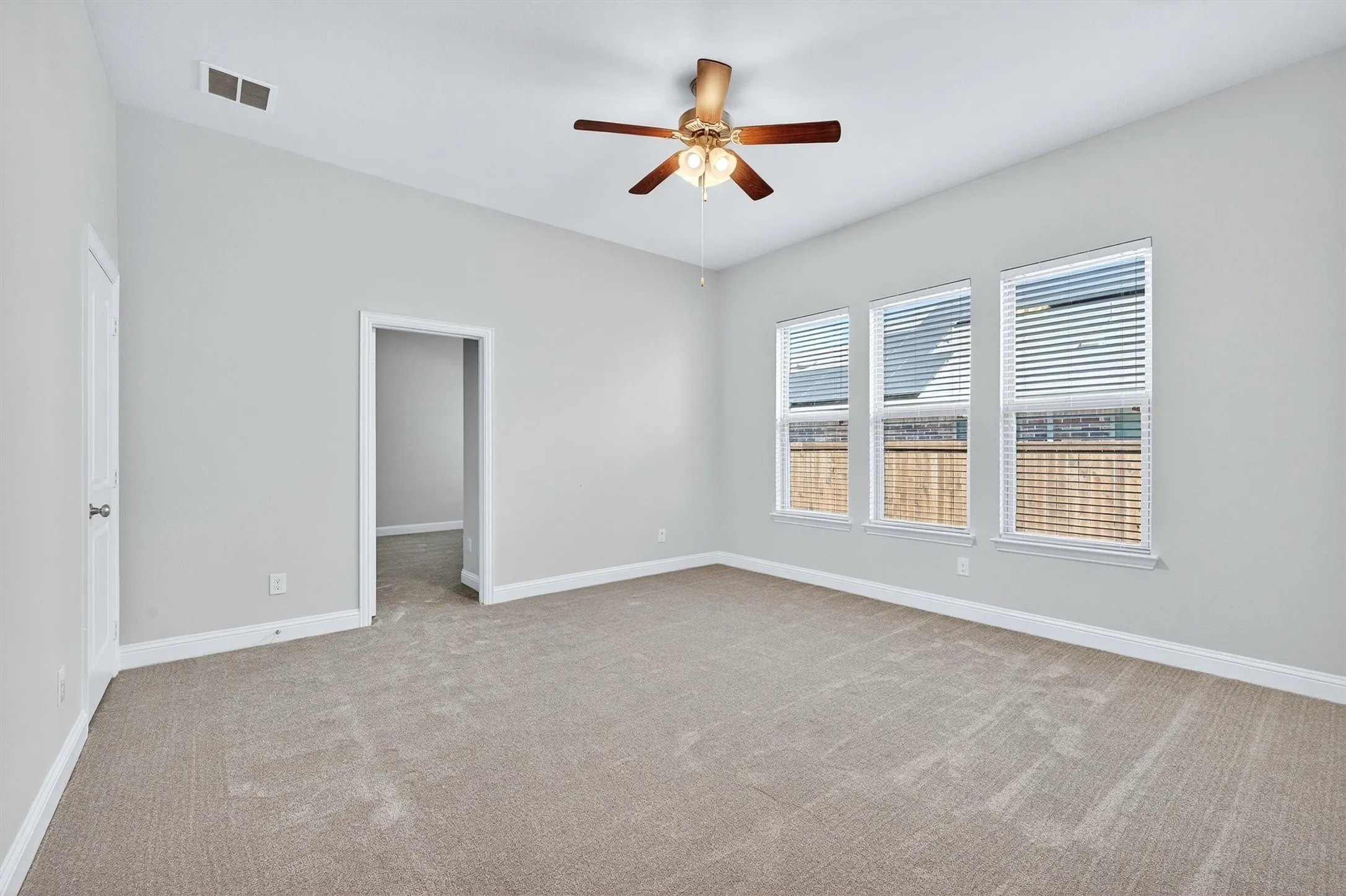 Single Family Residence For Sale in Collin County , 2303 Knox Way, Melissa, Texas 75454, 5 Bedroom, 3 Bathroom, 2 Garage spaces, 2,915 Sqft, built in 2016, Preowned, mls#21232788, Real Estate Agent in Melissa, Homes For Sale in Collin county, Homes For Sale in Melissa, Realtor in Melissa Texas, Real Estate Brokerage Independent Realty Texas, Luminita Cordes Realtor