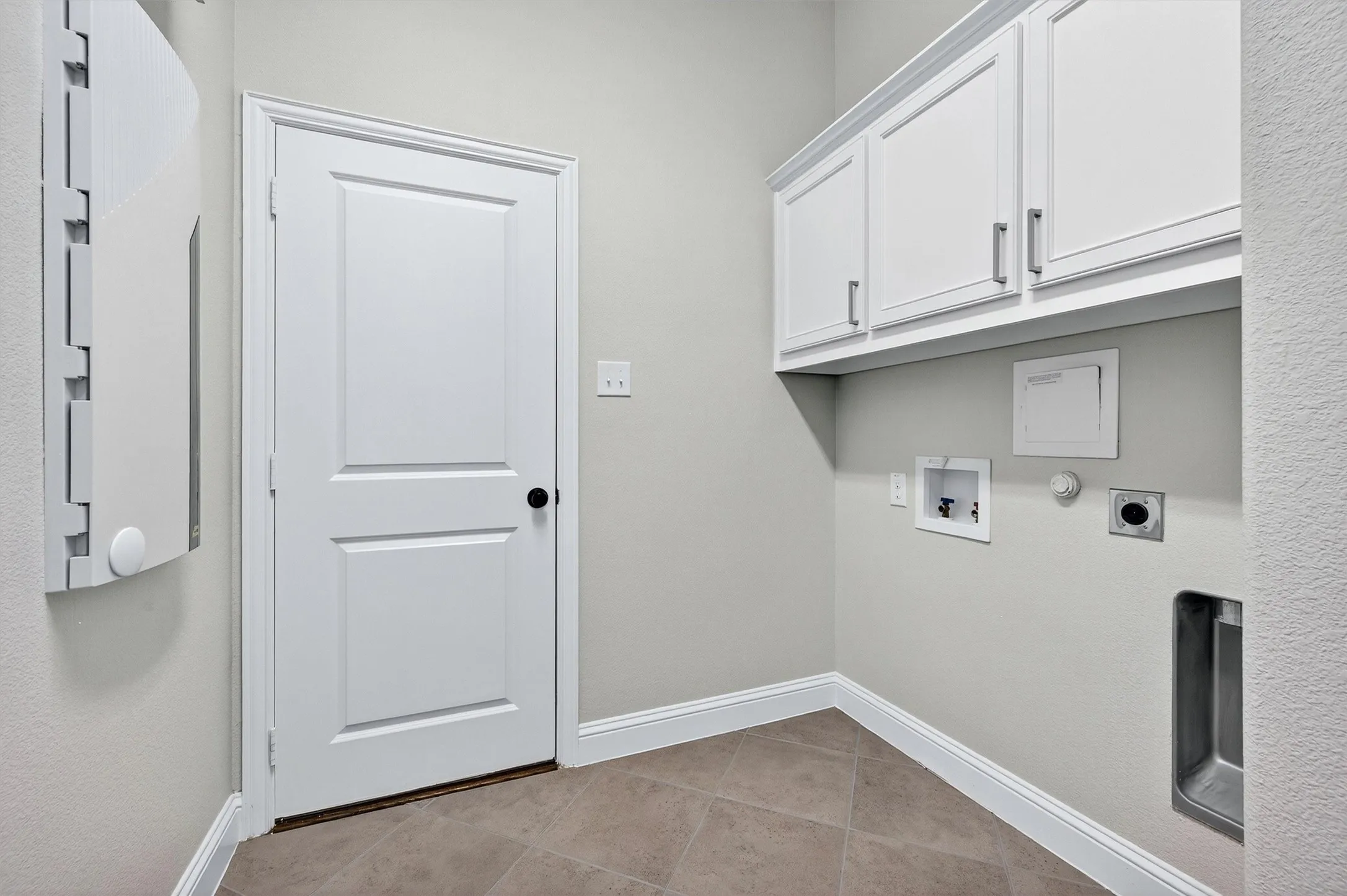 Single Family Residence For Sale in Collin County , 2303 Knox Way, Melissa, Texas 75454, 5 Bedroom, 3 Bathroom, 2 Garage spaces, 2,915 Sqft, built in 2016, Preowned, mls#21232788, Real Estate Agent in Melissa, Homes For Sale in Collin county, Homes For Sale in Melissa, Realtor in Melissa Texas, Real Estate Brokerage Independent Realty Texas, Luminita Cordes Realtor