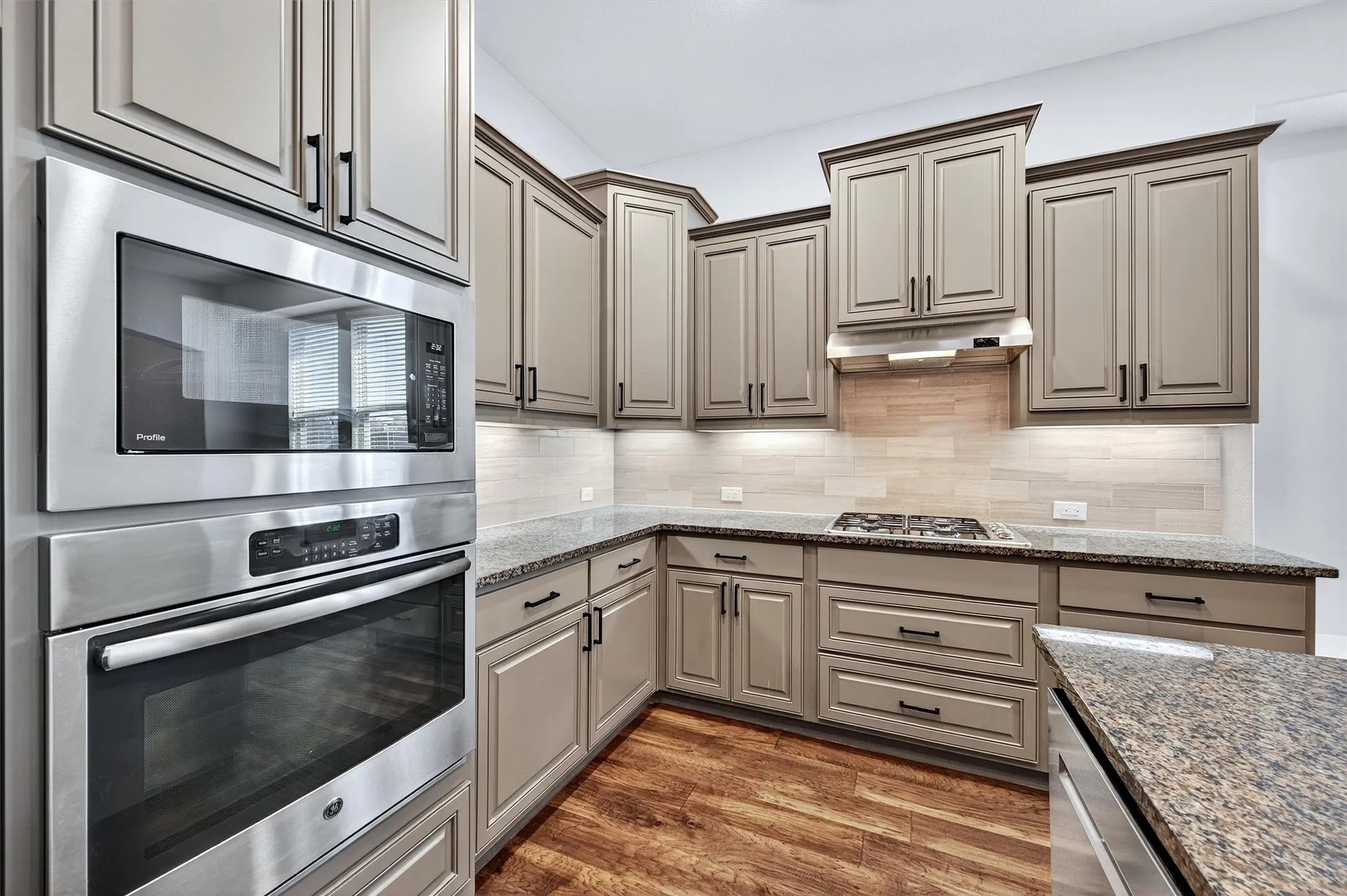 Single Family Residence For Sale in Collin County , 2303 Knox Way, Melissa, Texas 75454, 5 Bedroom, 3 Bathroom, 2 Garage spaces, 2,915 Sqft, built in 2016, Preowned, mls#21232788, Real Estate Agent in Melissa, Homes For Sale in Collin county, Homes For Sale in Melissa, Realtor in Melissa Texas, Real Estate Brokerage Independent Realty Texas, Luminita Cordes Realtor