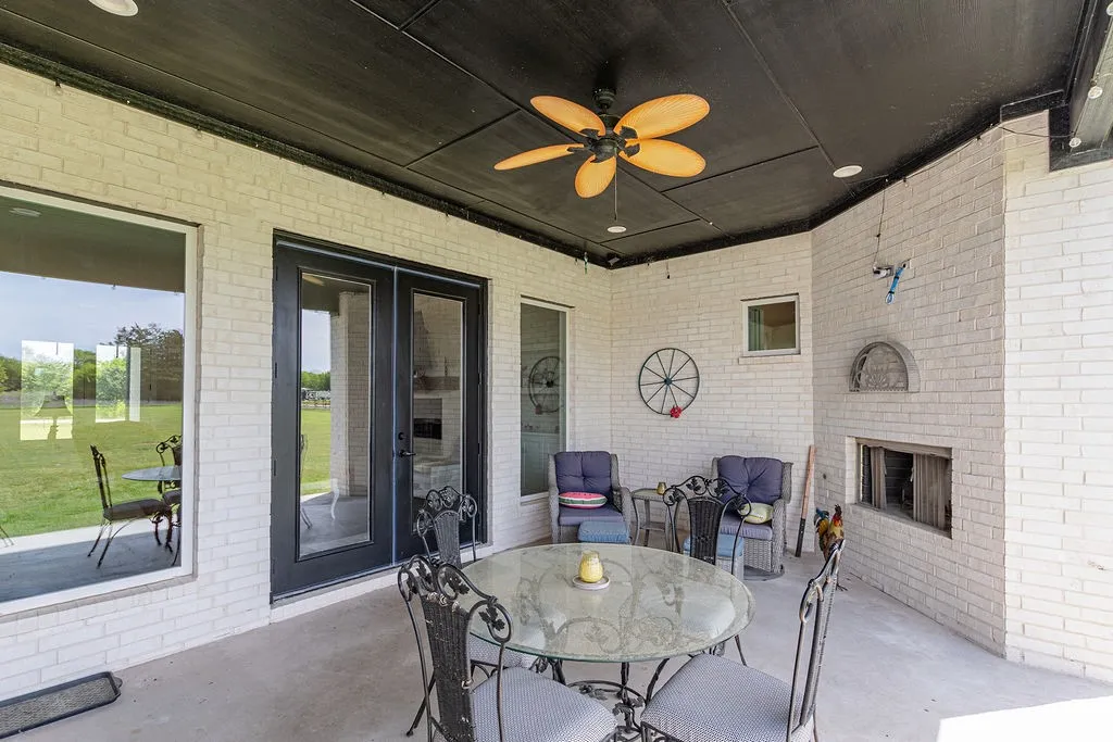 Single Family Residence For Sale in Hunt County , 5280 Fm 36 S, Caddo Mills, Texas 75135, 4 Bedroom, 4 Bathroom, 2 Garage spaces, 2,771 Sqft, built in 2022, Preowned, mls#21232025, Real Estate Agent in Caddo Mills, Homes For Sale in Hunt county, Homes For Sale in Caddo Mills, Realtor in Caddo Mills Texas, Real Estate Brokerage Independent Realty Texas, Luminita Cordes Realtor