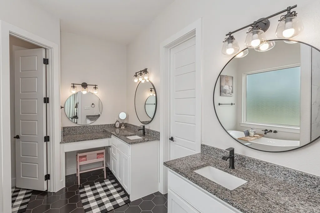 Single Family Residence For Sale in Hunt County , 5280 Fm 36 S, Caddo Mills, Texas 75135, 4 Bedroom, 4 Bathroom, 2 Garage spaces, 2,771 Sqft, built in 2022, Preowned, mls#21232025, Real Estate Agent in Caddo Mills, Homes For Sale in Hunt county, Homes For Sale in Caddo Mills, Realtor in Caddo Mills Texas, Real Estate Brokerage Independent Realty Texas, Luminita Cordes Realtor