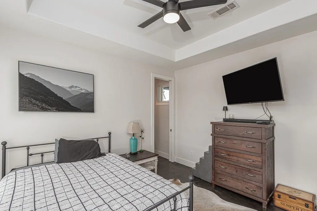Bedroom with En Suite athroom
