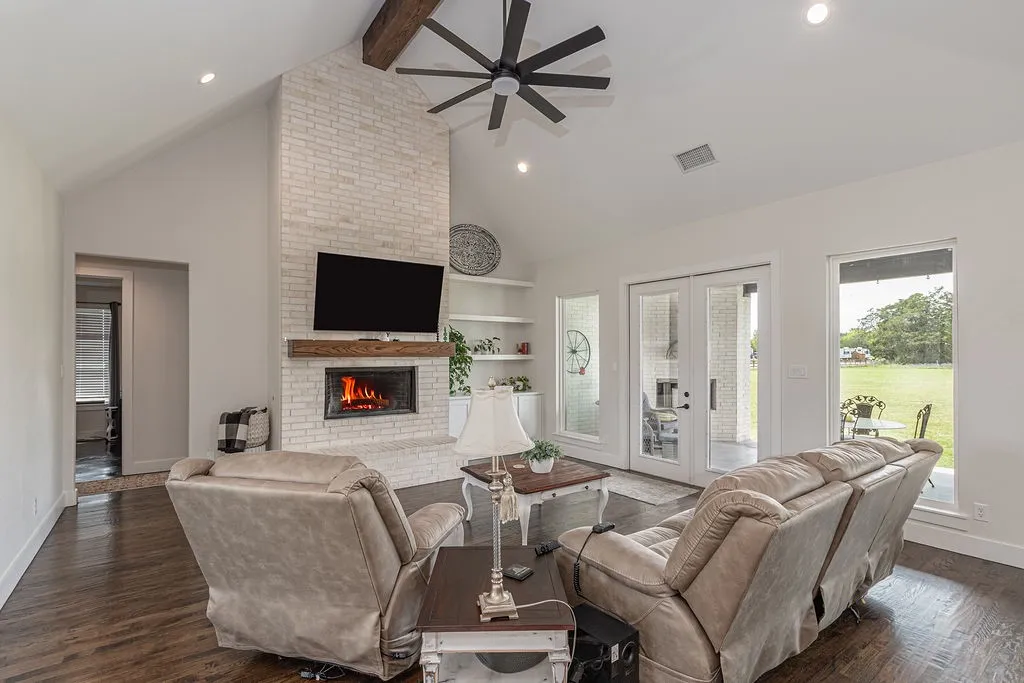 Single Family Residence For Sale in Hunt County , 5280 Fm 36 S, Caddo Mills, Texas 75135, 4 Bedroom, 4 Bathroom, 2 Garage spaces, 2,771 Sqft, built in 2022, Preowned, mls#21232025, Real Estate Agent in Caddo Mills, Homes For Sale in Hunt county, Homes For Sale in Caddo Mills, Realtor in Caddo Mills Texas, Real Estate Brokerage Independent Realty Texas, Luminita Cordes Realtor