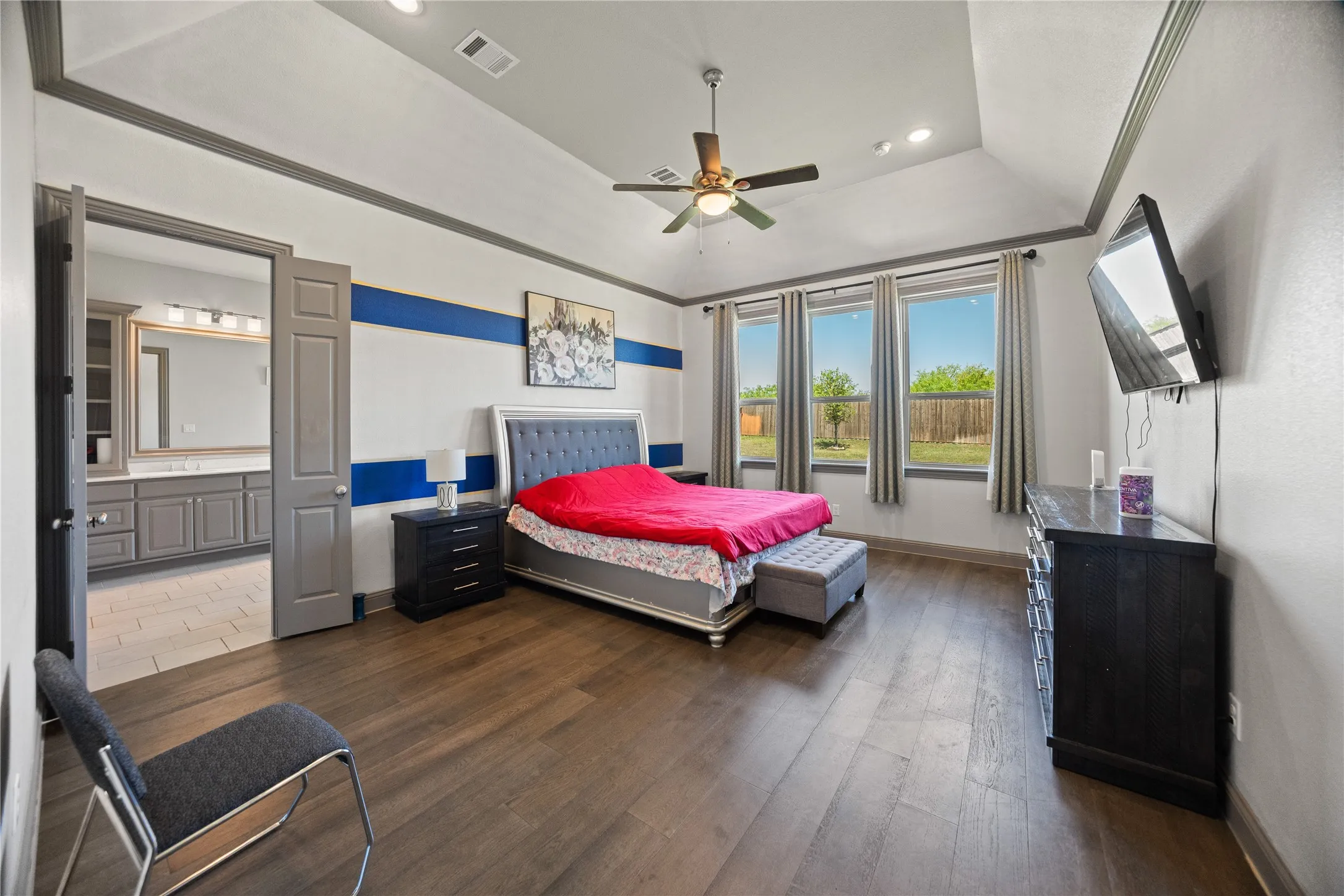 Single Family Residence For Sale in Tarrant County , 204 Townsend Drive, Haslet, Texas 76052, 5 Bedroom, 3 Bathroom, 3 Garage spaces, 3,389 Sqft, built in 2019, mls#21234358, Real Estate Agent in Haslet, Homes For Sale in Tarrant county, Homes For Sale in Haslet, Realtor in Haslet Texas, Real Estate Brokerage Independent Realty Texas, Luminita Cordes Realtor