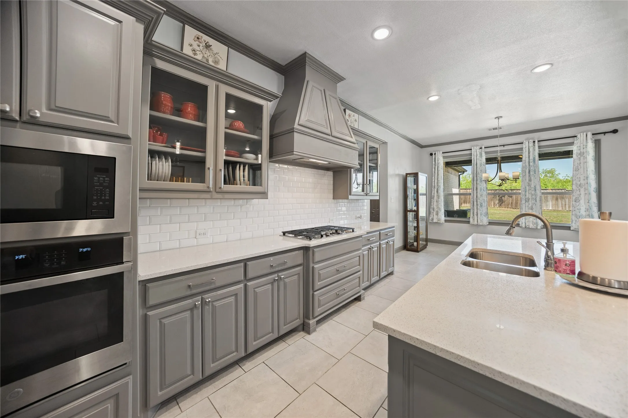 Single Family Residence For Sale in Tarrant County , 204 Townsend Drive, Haslet, Texas 76052, 5 Bedroom, 3 Bathroom, 3 Garage spaces, 3,389 Sqft, built in 2019, mls#21234358, Real Estate Agent in Haslet, Homes For Sale in Tarrant county, Homes For Sale in Haslet, Realtor in Haslet Texas, Real Estate Brokerage Independent Realty Texas, Luminita Cordes Realtor