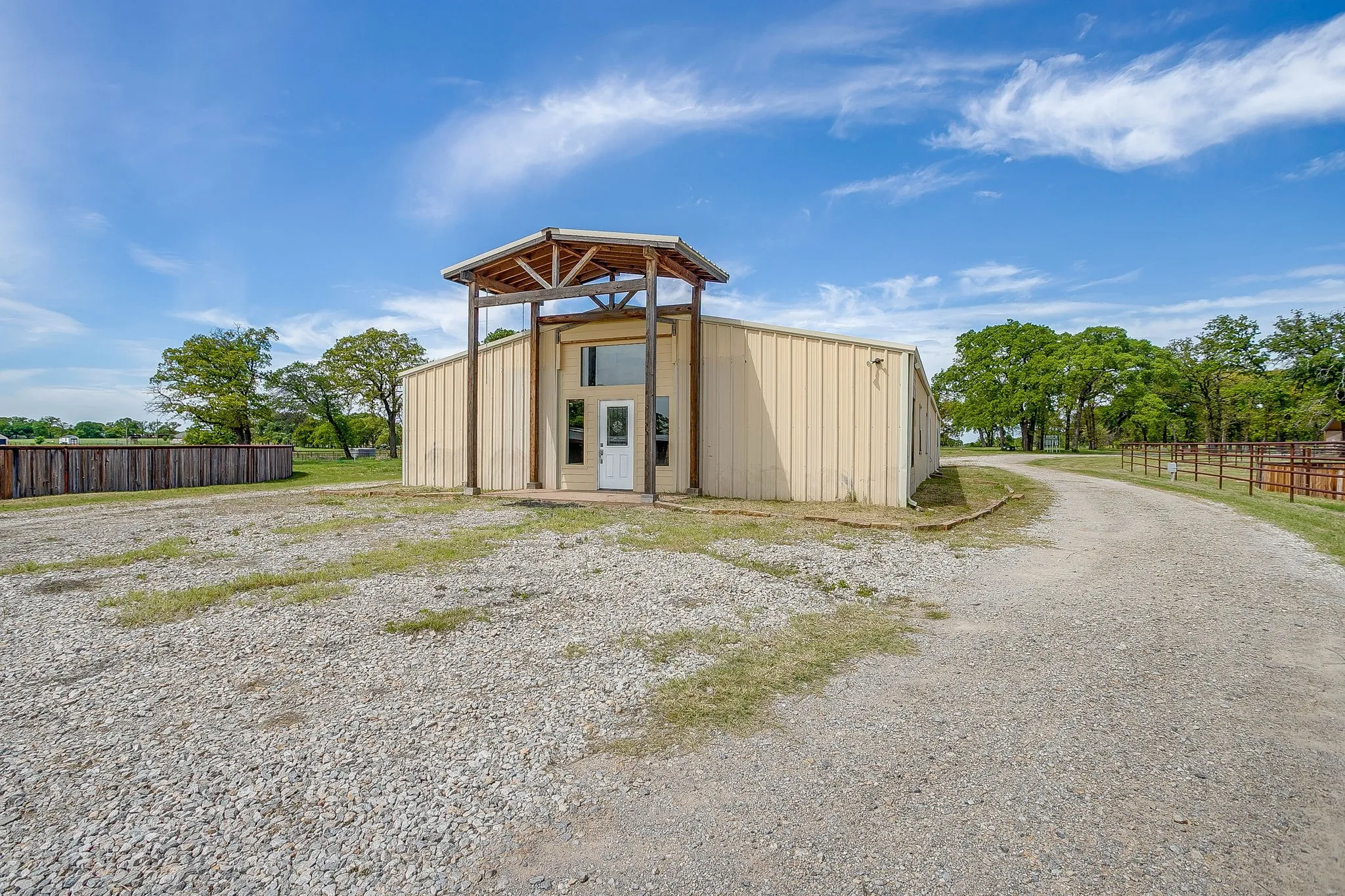 Shop with 3 bed guest housing