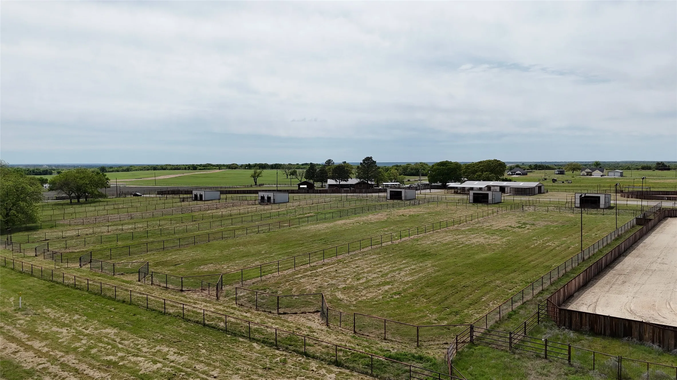 Single Family Residence For Sale in Parker County , 990 Doss Road, Millsap, Texas 76066, 3 Bedroom, 3 Bathroom, 3 Garage spaces, 2,800 Sqft, built in 2022, mls#21226498, Real Estate Agent in Millsap, Homes For Sale in Parker county, Homes For Sale in Millsap, Realtor in Millsap Texas, Real Estate Brokerage Independent Realty Texas, Luminita Cordes Realtor