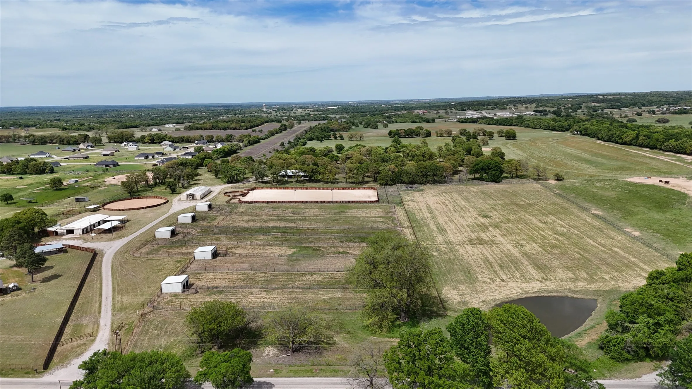 Single Family Residence For Sale in Parker County , 990 Doss Road, Millsap, Texas 76066, 3 Bedroom, 3 Bathroom, 3 Garage spaces, 2,800 Sqft, built in 2022, mls#21226498, Real Estate Agent in Millsap, Homes For Sale in Parker county, Homes For Sale in Millsap, Realtor in Millsap Texas, Real Estate Brokerage Independent Realty Texas, Luminita Cordes Realtor