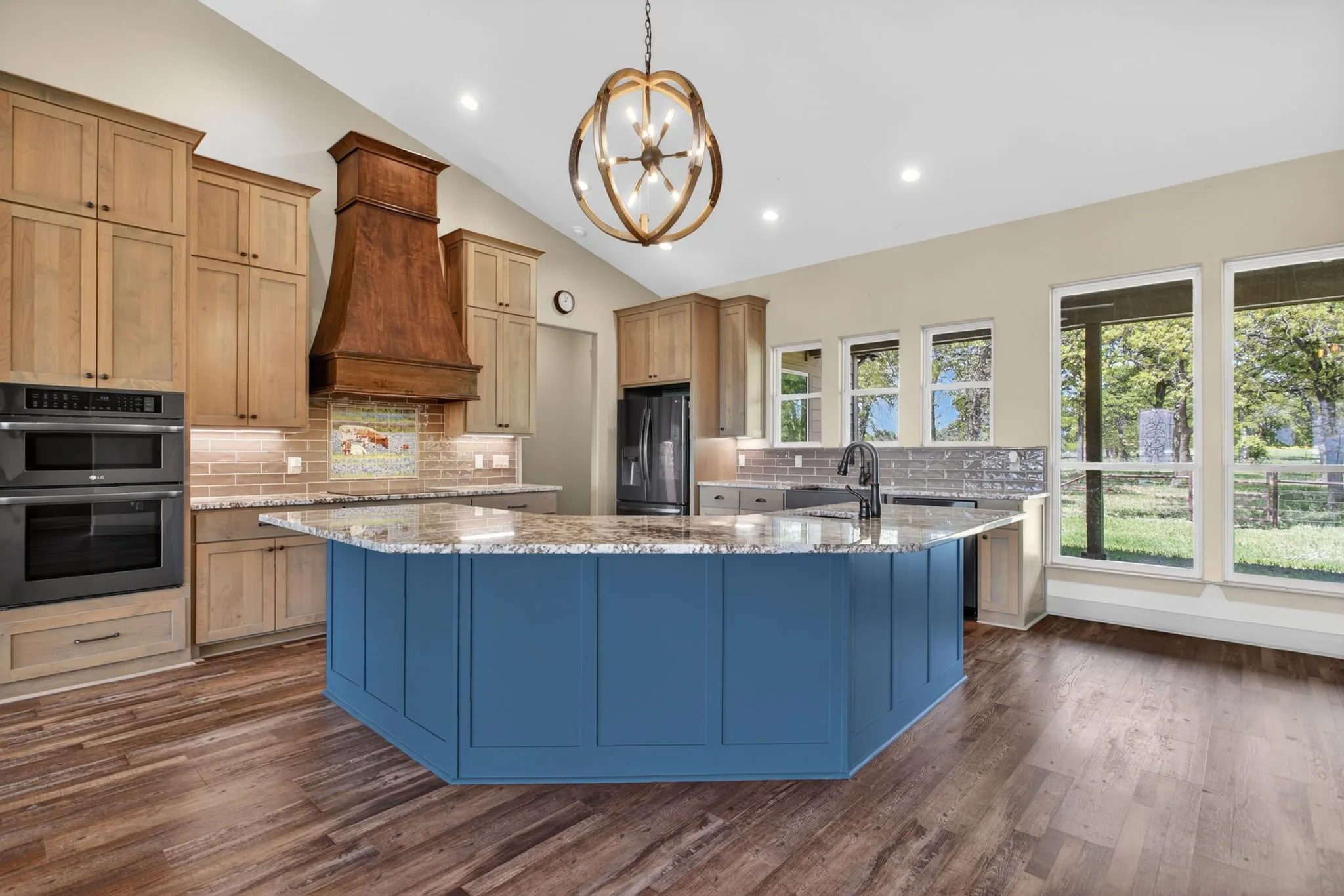 Single Family Residence For Sale in Parker County , 990 Doss Road, Millsap, Texas 76066, 3 Bedroom, 3 Bathroom, 3 Garage spaces, 2,800 Sqft, built in 2022, mls#21226498, Real Estate Agent in Millsap, Homes For Sale in Parker county, Homes For Sale in Millsap, Realtor in Millsap Texas, Real Estate Brokerage Independent Realty Texas, Luminita Cordes Realtor