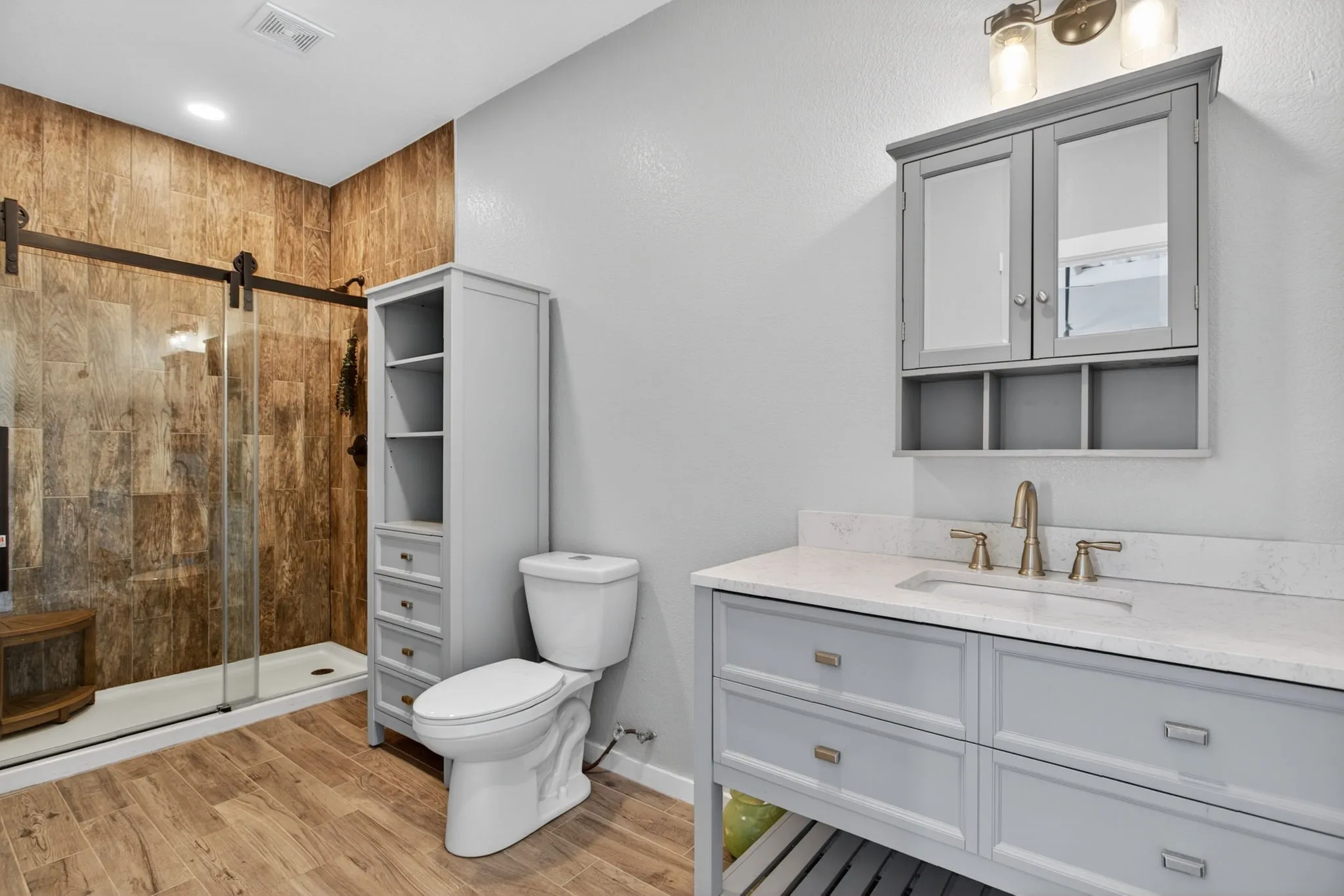 Shop bathroom