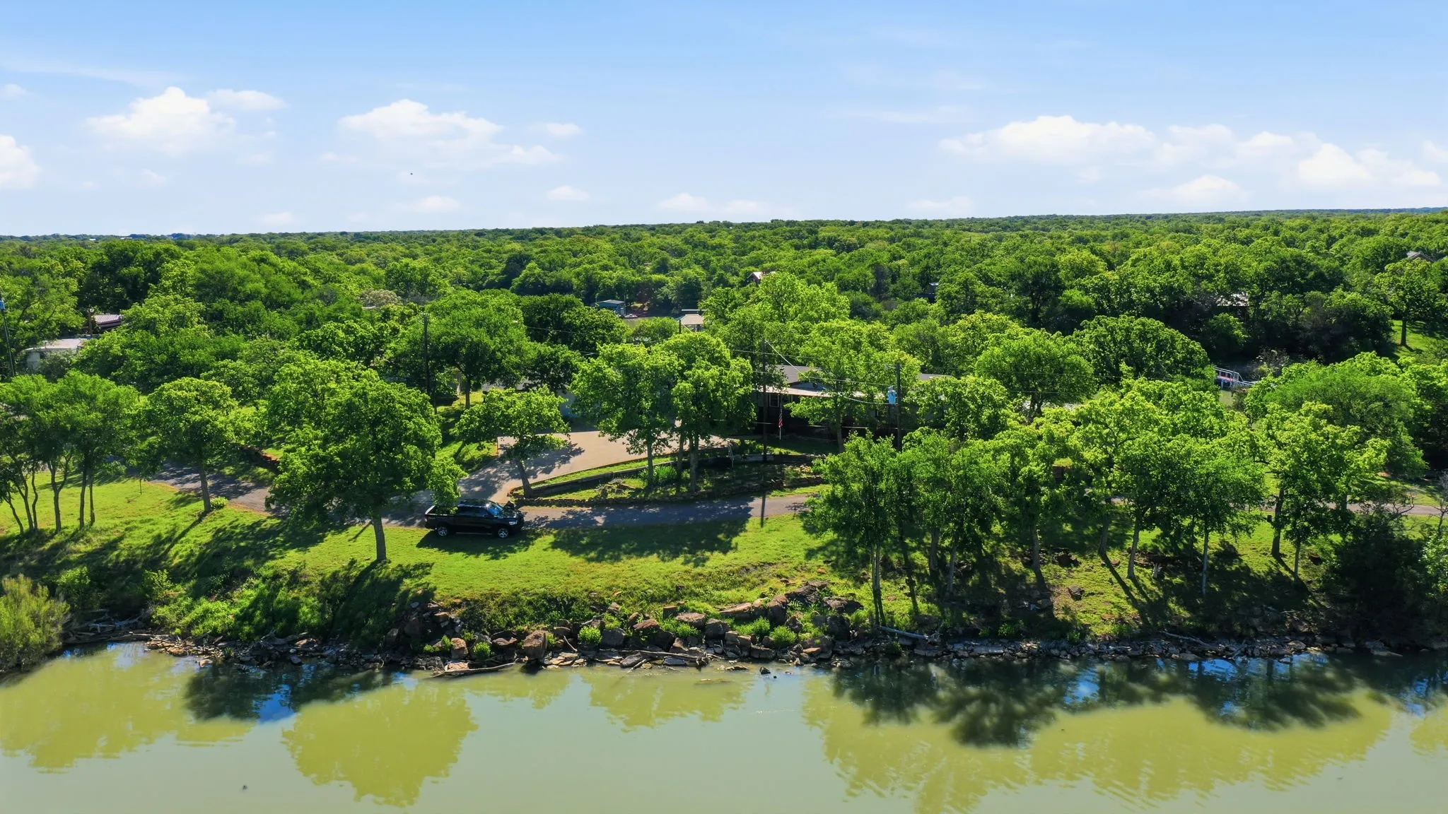 Single Family Residence For Sale in Palo Pinto County , 1069 Kennon Point, Palo Pinto, Texas 76484, 3 Bedroom, 2 Bathroom, 3 Garage spaces, 1,782 Sqft, built in 1999, mls#21233083, Real Estate Agent in Palo Pinto, Homes For Sale in Palo Pinto county, Homes For Sale in Palo Pinto, Realtor in Palo Pinto Texas, Real Estate Brokerage Independent Realty Texas, Luminita Cordes Realtor