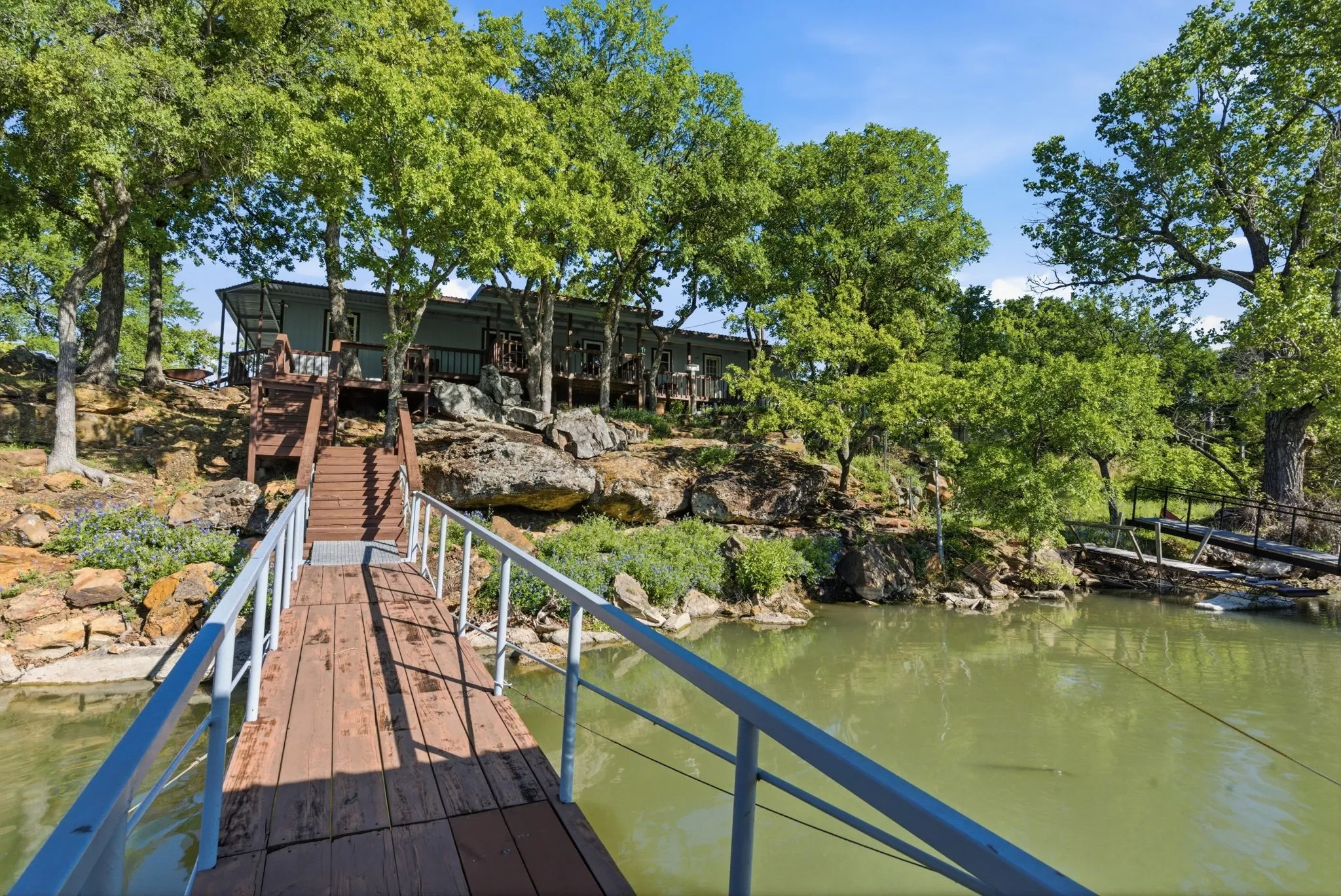 Single Family Residence For Sale in Palo Pinto County , 1069 Kennon Point, Palo Pinto, Texas 76484, 3 Bedroom, 2 Bathroom, 3 Garage spaces, 1,782 Sqft, built in 1999, mls#21233083, Real Estate Agent in Palo Pinto, Homes For Sale in Palo Pinto county, Homes For Sale in Palo Pinto, Realtor in Palo Pinto Texas, Real Estate Brokerage Independent Realty Texas, Luminita Cordes Realtor