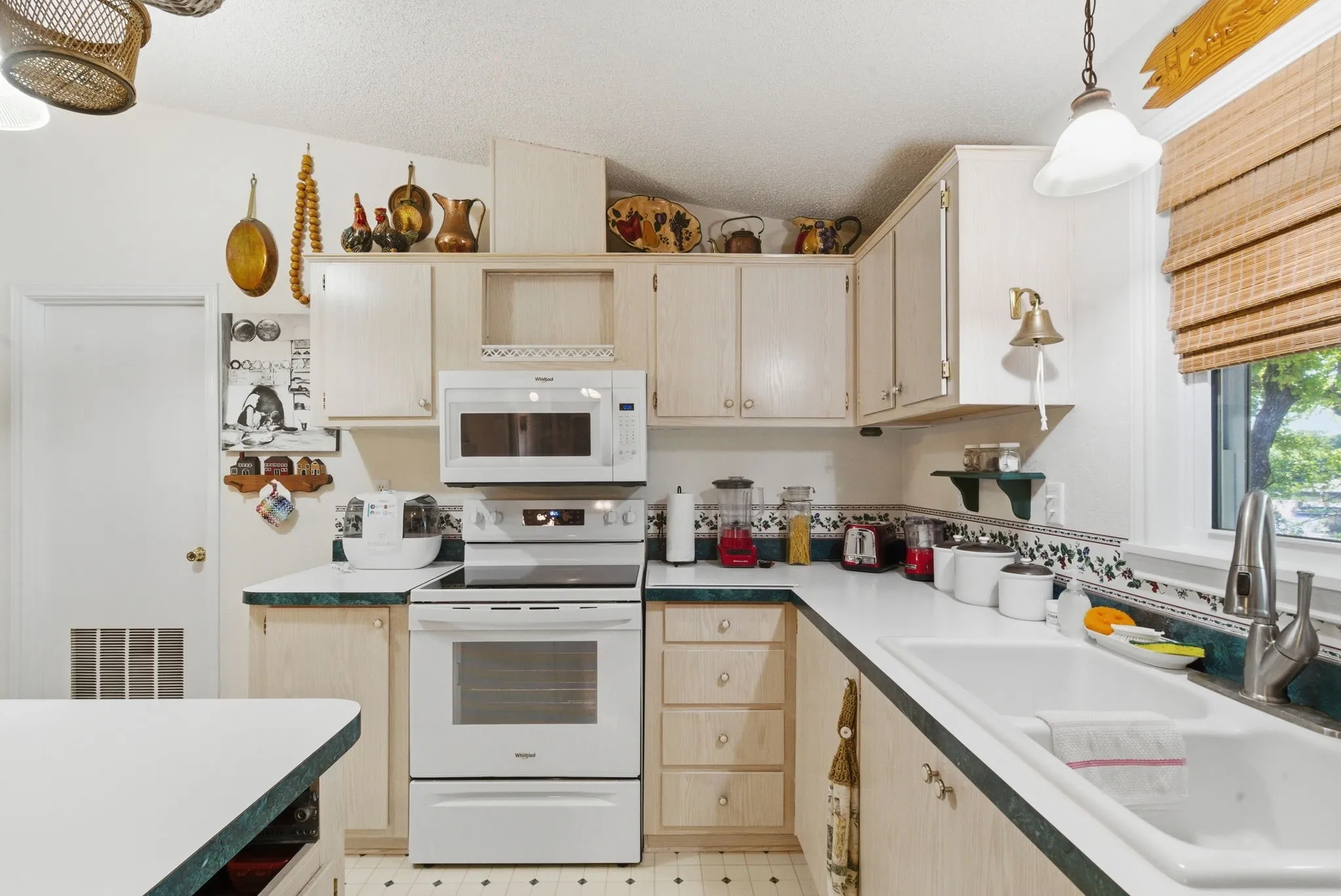 Single Family Residence For Sale in Palo Pinto County , 1069 Kennon Point, Palo Pinto, Texas 76484, 3 Bedroom, 2 Bathroom, 3 Garage spaces, 1,782 Sqft, built in 1999, mls#21233083, Real Estate Agent in Palo Pinto, Homes For Sale in Palo Pinto county, Homes For Sale in Palo Pinto, Realtor in Palo Pinto Texas, Real Estate Brokerage Independent Realty Texas, Luminita Cordes Realtor
