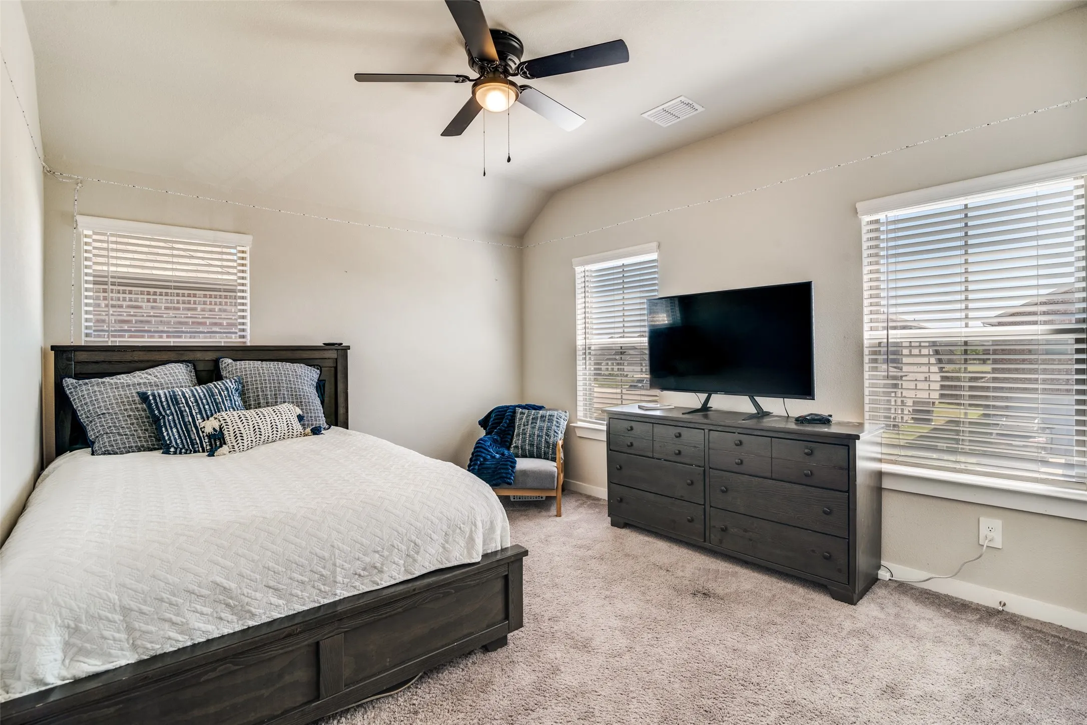 Secondary bedroom