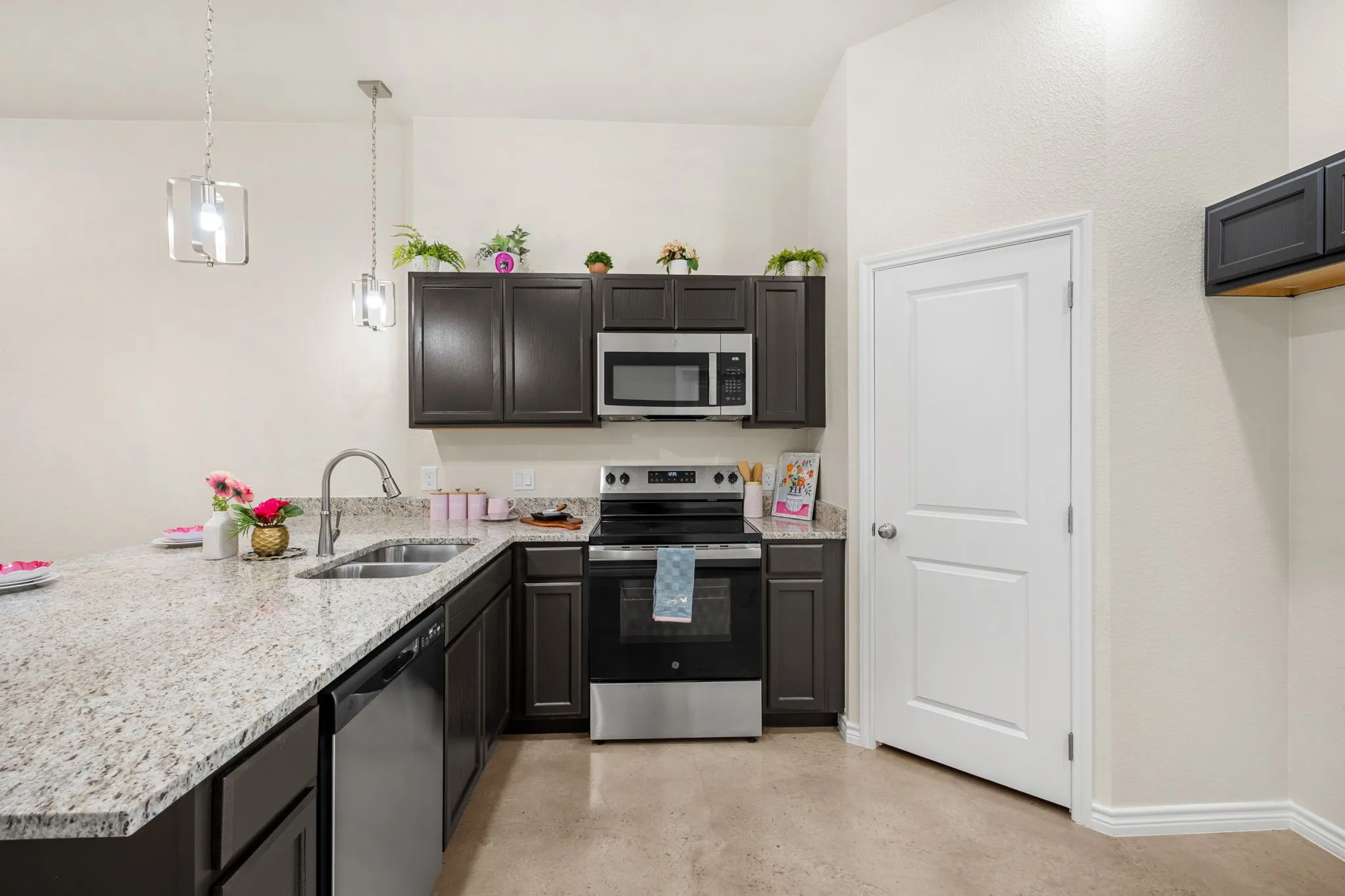 Townhouse For Sale in Coryell County , 410 W Avenue C, Copperas Cove, Texas 76522, 3 Bedroom, 2 Bathroom, 1 Garage spaces, 1,391 Sqft, built in 2025, mls#21230205, Real Estate Agent in Copperas Cove, Homes For Sale in Coryell county, Homes For Sale in Copperas Cove, Realtor in Copperas Cove Texas, Real Estate Brokerage Independent Realty Texas, Luminita Cordes Realtor