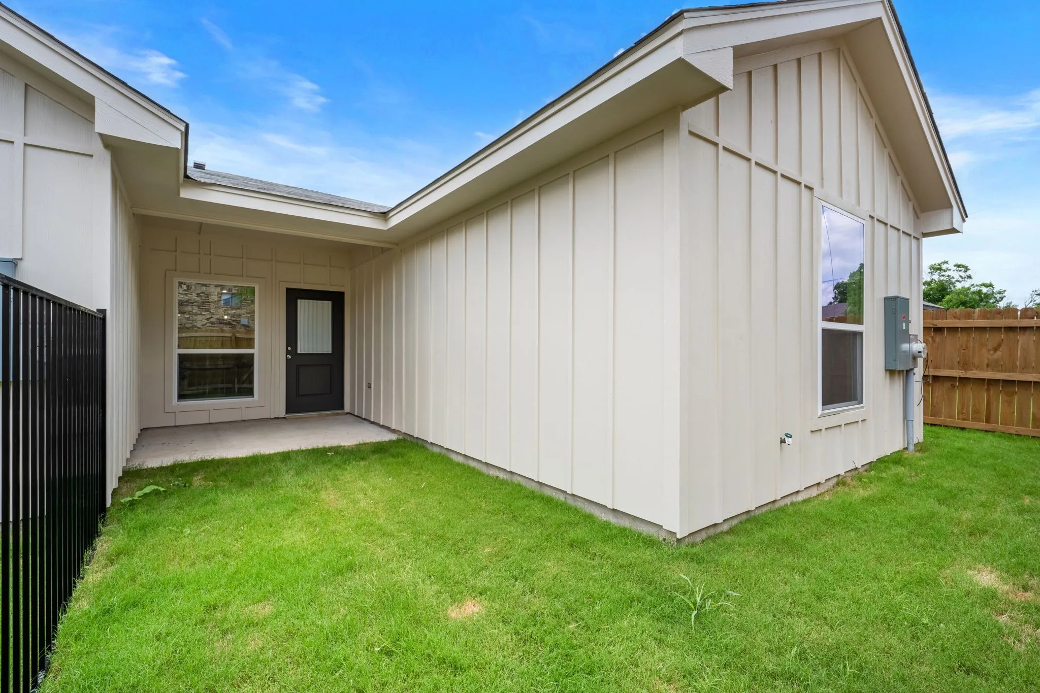 Townhouse For Sale in Coryell County , 410 W Avenue C, Copperas Cove, Texas 76522, 3 Bedroom, 2 Bathroom, 1 Garage spaces, 1,391 Sqft, built in 2025, mls#21230205, Real Estate Agent in Copperas Cove, Homes For Sale in Coryell county, Homes For Sale in Copperas Cove, Realtor in Copperas Cove Texas, Real Estate Brokerage Independent Realty Texas, Luminita Cordes Realtor