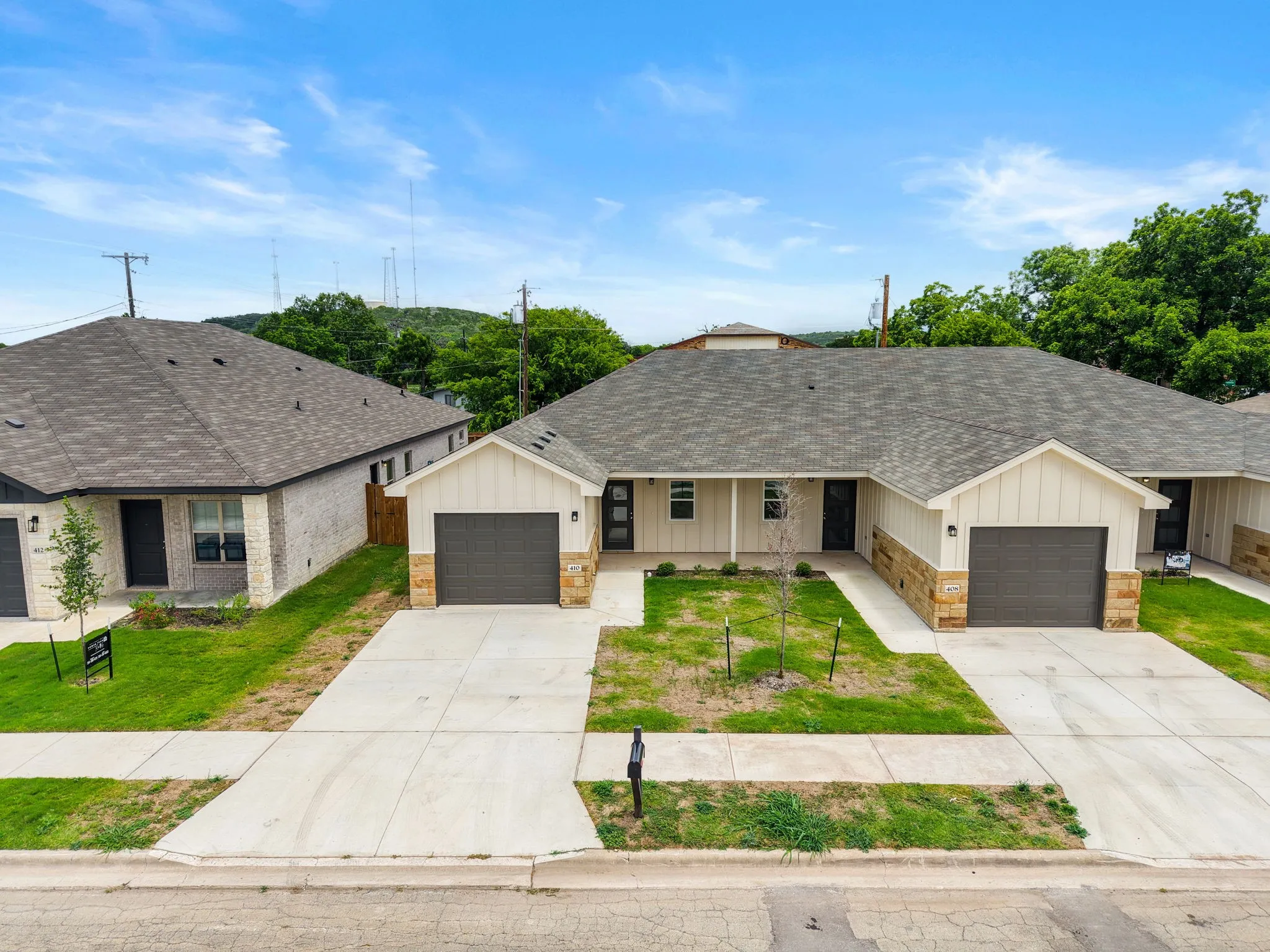 Townhouse For Sale in Coryell County , 410 W Avenue C, Copperas Cove, Texas 76522, 3 Bedroom, 2 Bathroom, 1 Garage spaces, 1,391 Sqft, built in 2025, mls#21230205, Real Estate Agent in Copperas Cove, Homes For Sale in Coryell county, Homes For Sale in Copperas Cove, Realtor in Copperas Cove Texas, Real Estate Brokerage Independent Realty Texas, Luminita Cordes Realtor