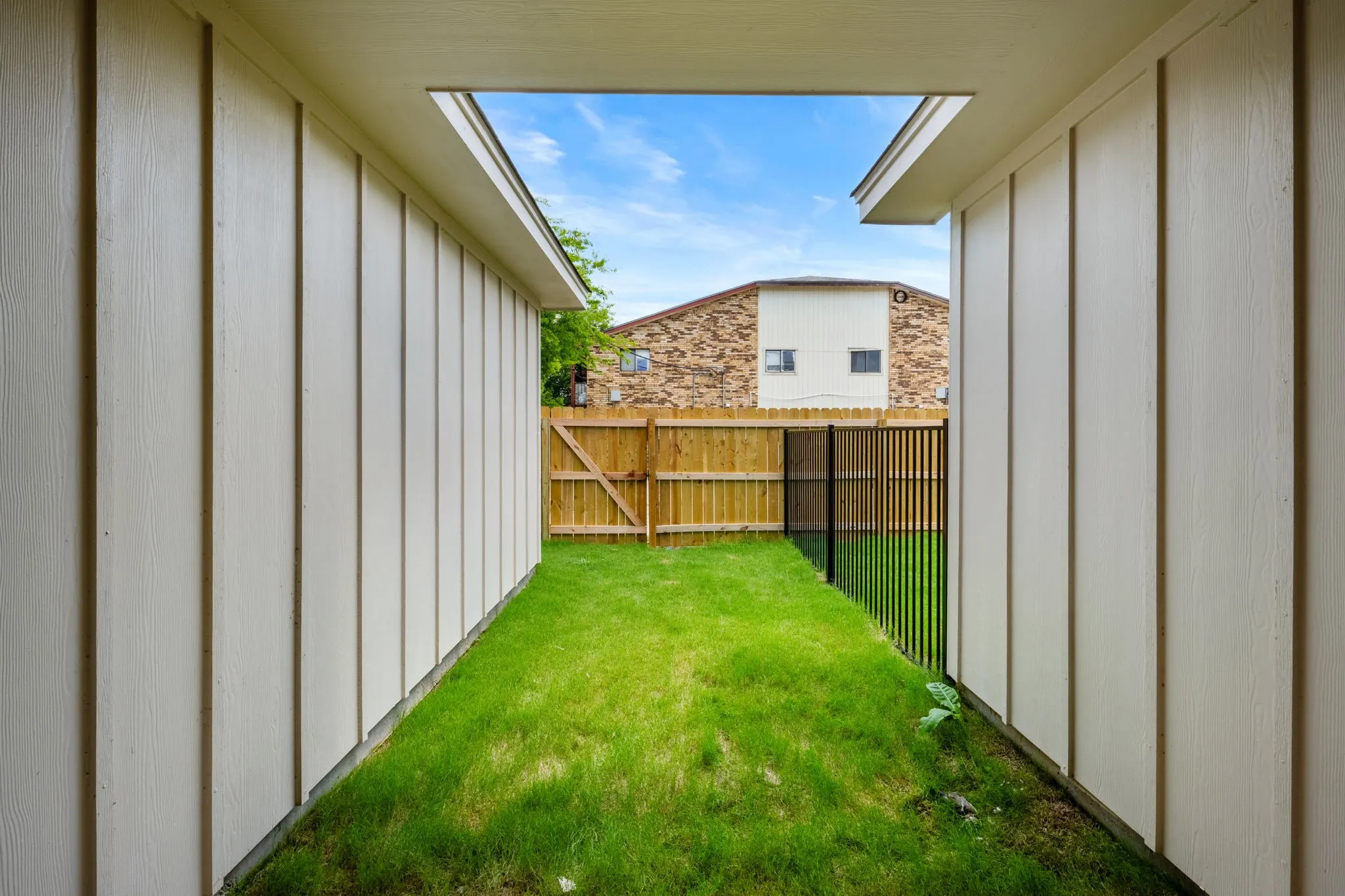 Townhouse For Sale in Coryell County , 410 W Avenue C, Copperas Cove, Texas 76522, 3 Bedroom, 2 Bathroom, 1 Garage spaces, 1,391 Sqft, built in 2025, mls#21230205, Real Estate Agent in Copperas Cove, Homes For Sale in Coryell county, Homes For Sale in Copperas Cove, Realtor in Copperas Cove Texas, Real Estate Brokerage Independent Realty Texas, Luminita Cordes Realtor