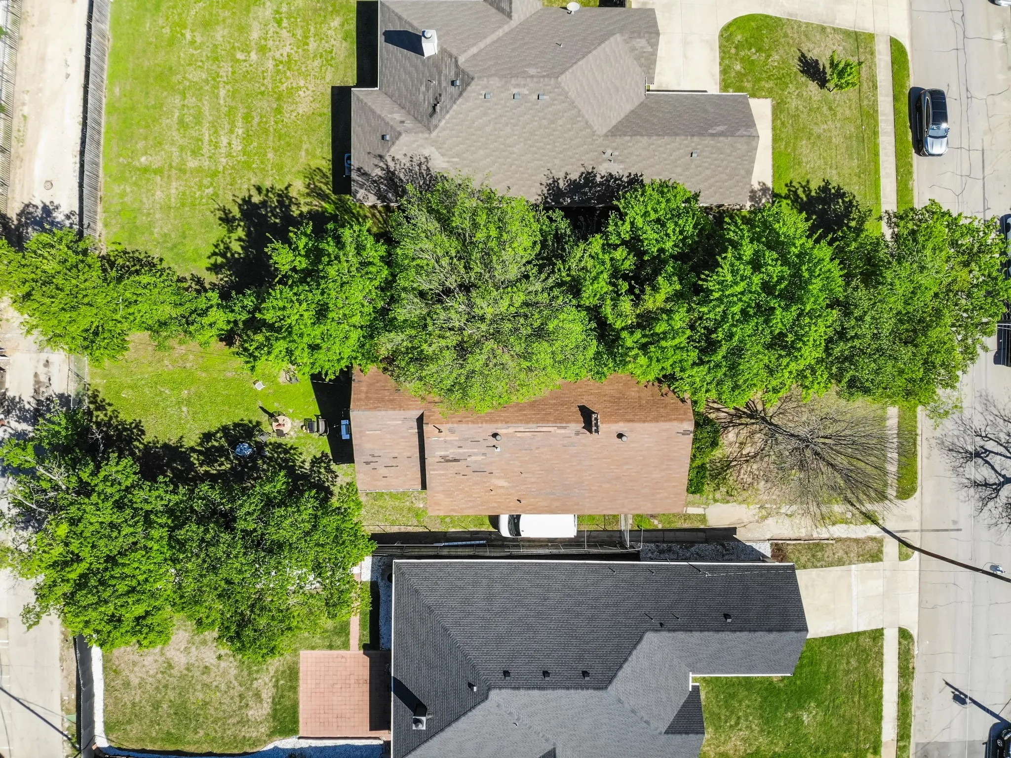 Single Family Residence For Sale in Dallas County , 613 N Ewing Avenue, Dallas, Texas 75203, 3 Bedroom, 2 Bathroom, Garage spaces, 2,253 Sqft, built in 1901, Price $599,000, mls#21234717, Real Estate Agent in Dallas, Homes For Sale in Dallas county, Homes For Sale in Dallas, Realtor in Dallas Texas, Real Estate Brokerage Independent Realty Texas, Luminita Cordes Realtor
