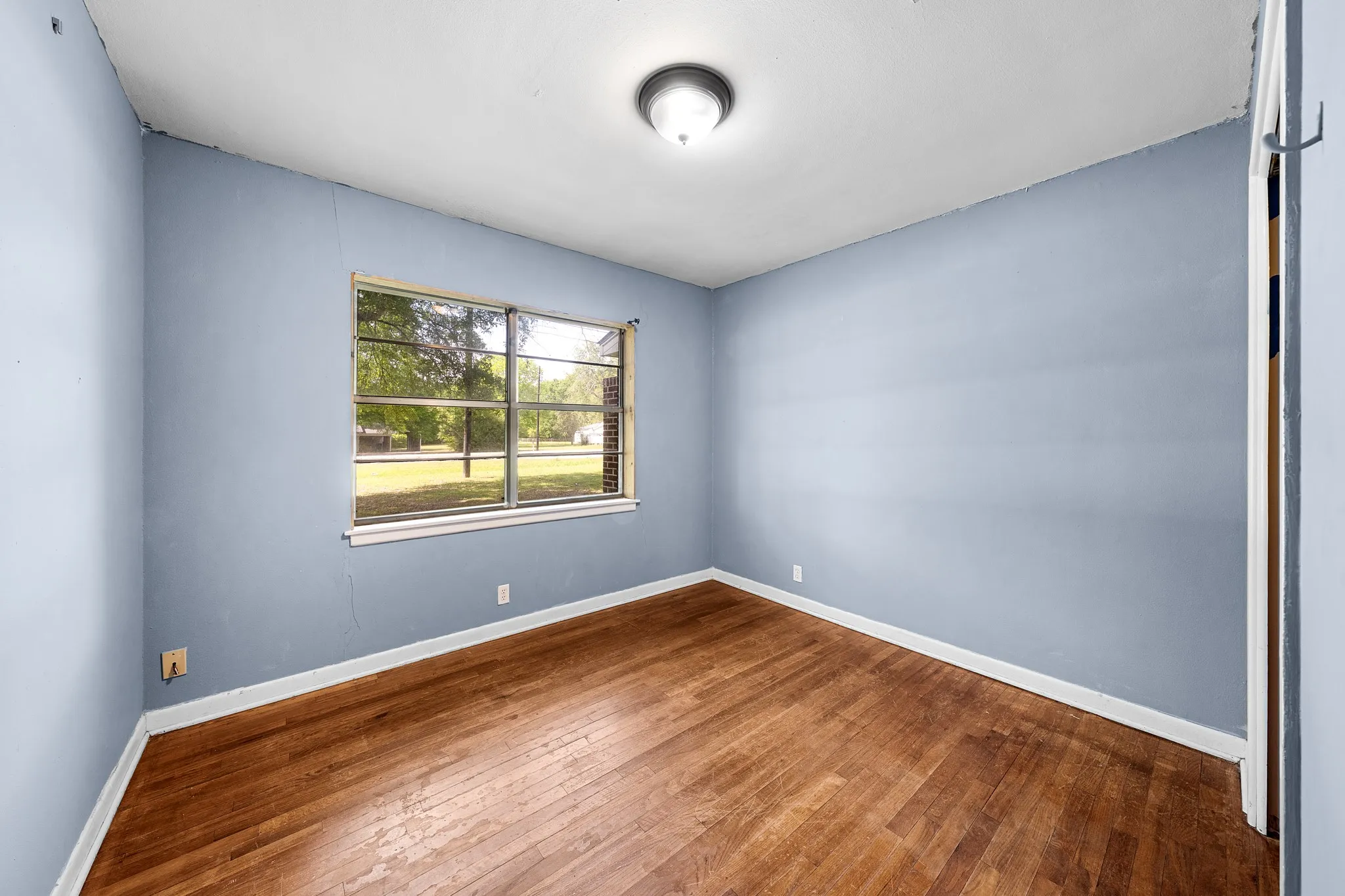Single Family Residence For Sale in Wood County , 801 N Winnsboro Street, Quitman, Texas 75783, 3 Bedroom, 1 Bathroom, 1 Garage spaces, 1,358 Sqft, built in 0, Preowned, mls#21234700, Real Estate Agent in Quitman, Homes For Sale in Wood county, Homes For Sale in Quitman, Realtor in Quitman Texas, Real Estate Brokerage Independent Realty Texas, Luminita Cordes Realtor