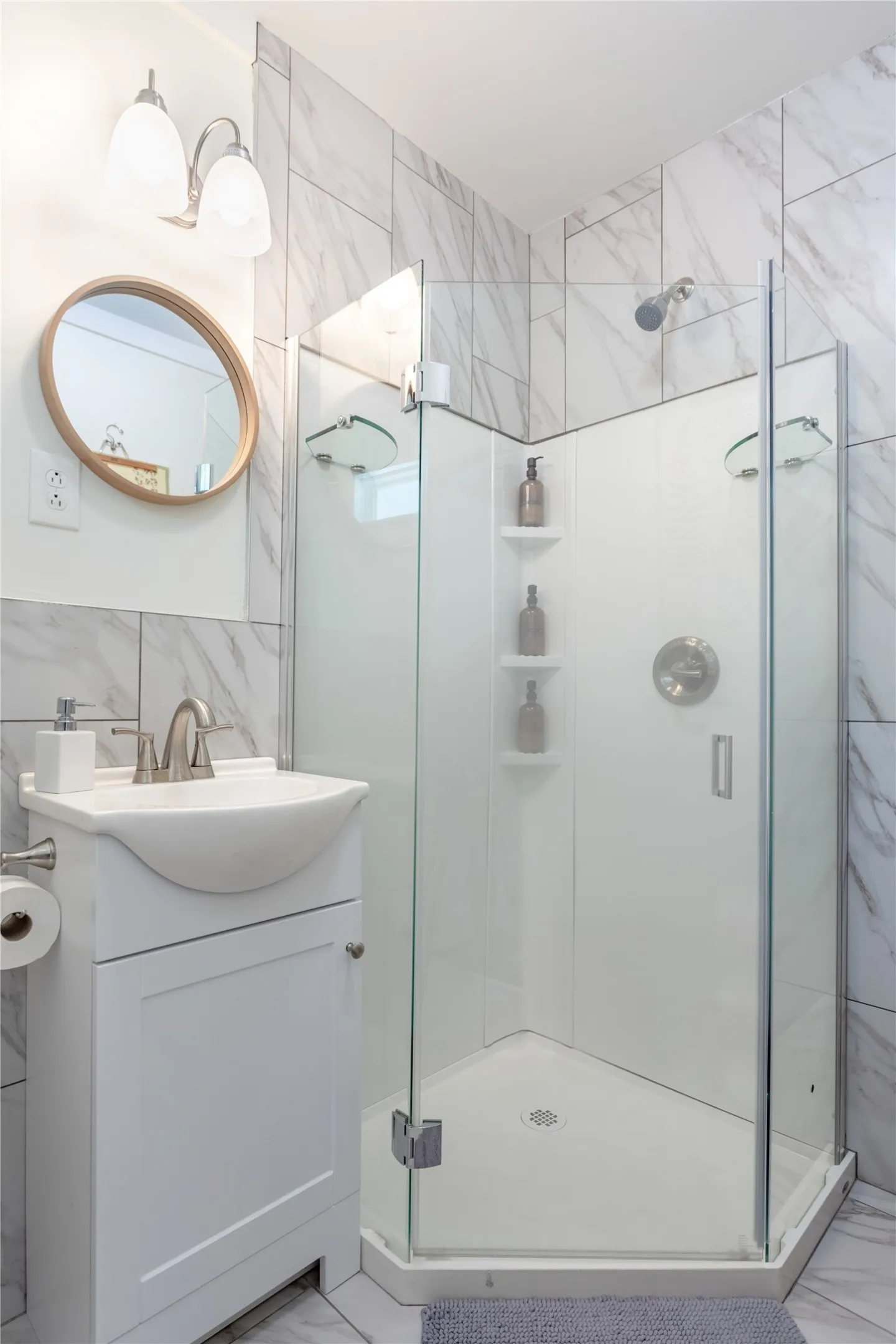 Single Family Residence For Sale in Mc Lennan County , 2521 Washington Avenue, Waco, Texas 76710, 3 Bedroom, 2 Bathroom, Garage spaces, 1,320 Sqft, built in 1936, Preowned, mls#21227820, Real Estate Agent in Waco, Homes For Sale in Mc Lennan county, Homes For Sale in Waco, Realtor in Waco Texas, Real Estate Brokerage Independent Realty Texas, Luminita Cordes Realtor