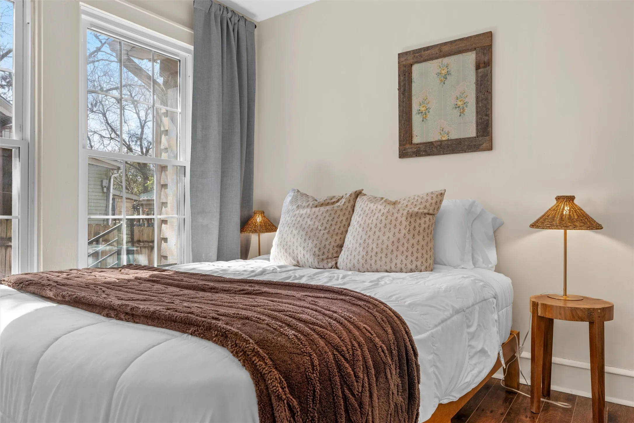 Single Family Residence For Sale in Mc Lennan County , 2521 Washington Avenue, Waco, Texas 76710, 3 Bedroom, 2 Bathroom, Garage spaces, 1,320 Sqft, built in 1936, Preowned, mls#21227820, Real Estate Agent in Waco, Homes For Sale in Mc Lennan county, Homes For Sale in Waco, Realtor in Waco Texas, Real Estate Brokerage Independent Realty Texas, Luminita Cordes Realtor
