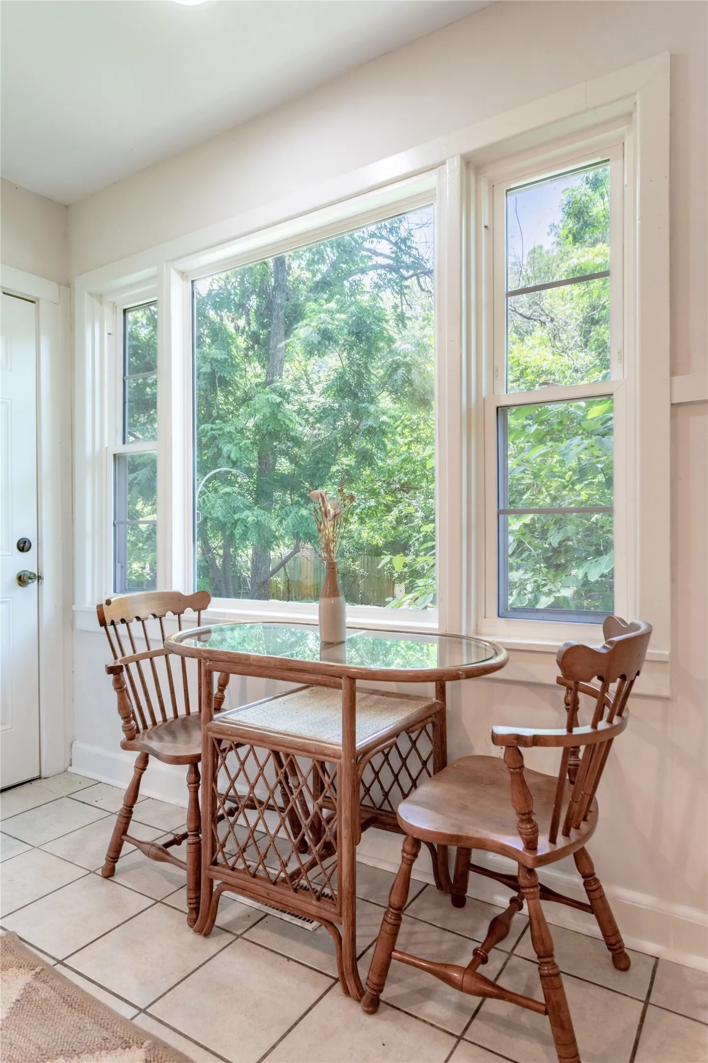 Single Family Residence For Sale in Mc Lennan County , 2521 Washington Avenue, Waco, Texas 76710, 3 Bedroom, 2 Bathroom, Garage spaces, 1,320 Sqft, built in 1936, Preowned, mls#21227820, Real Estate Agent in Waco, Homes For Sale in Mc Lennan county, Homes For Sale in Waco, Realtor in Waco Texas, Real Estate Brokerage Independent Realty Texas, Luminita Cordes Realtor