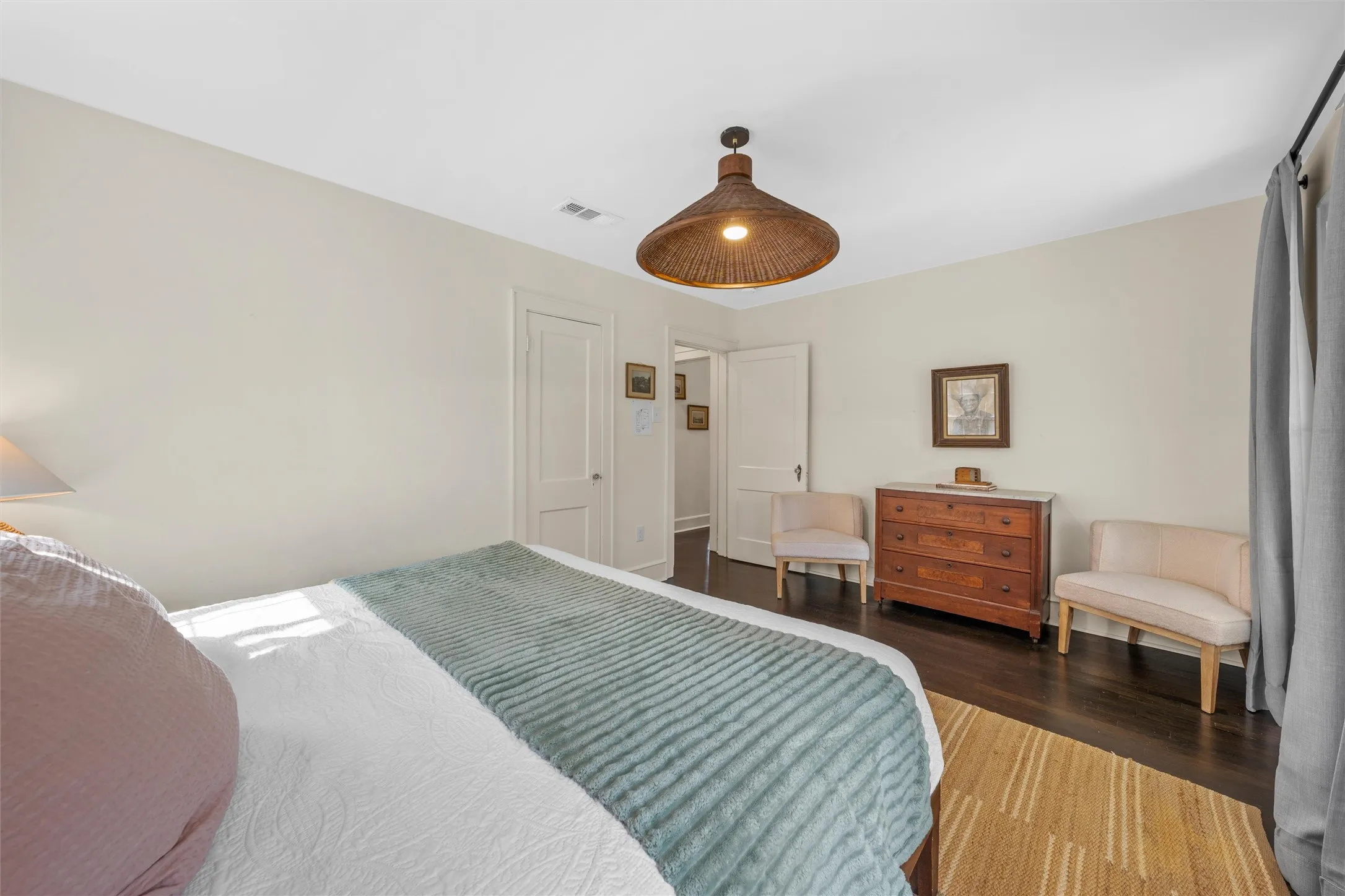 Single Family Residence For Sale in Mc Lennan County , 2521 Washington Avenue, Waco, Texas 76710, 3 Bedroom, 2 Bathroom, Garage spaces, 1,320 Sqft, built in 1936, Preowned, mls#21227820, Real Estate Agent in Waco, Homes For Sale in Mc Lennan county, Homes For Sale in Waco, Realtor in Waco Texas, Real Estate Brokerage Independent Realty Texas, Luminita Cordes Realtor