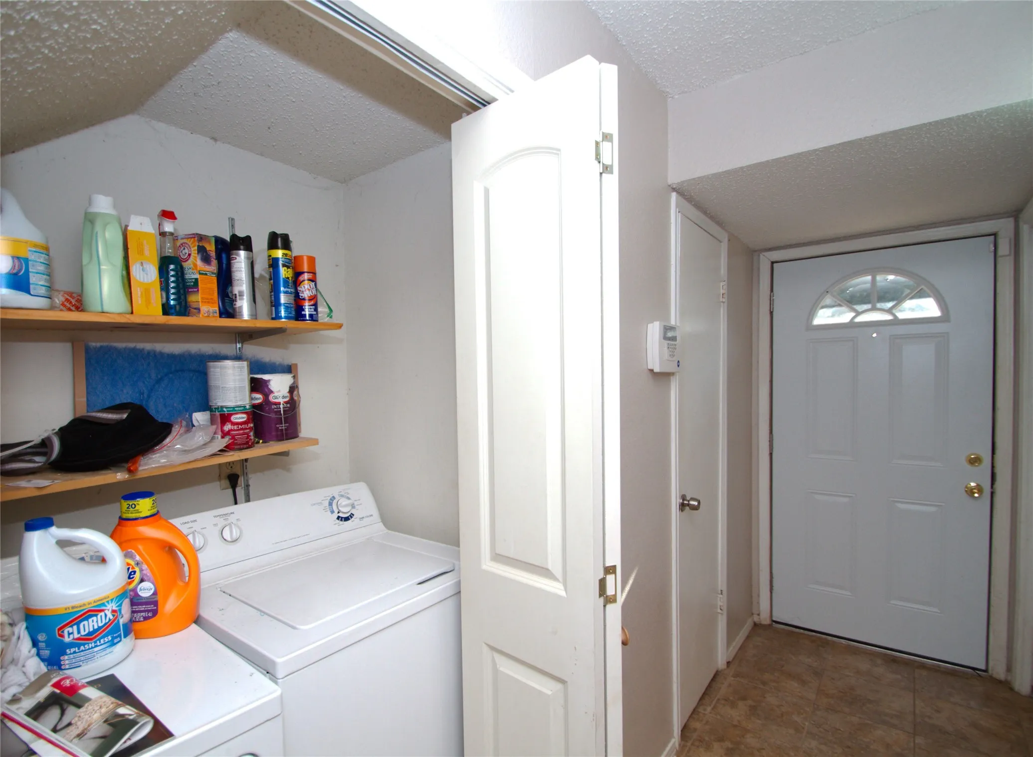 Condominium For Sale in Tarrant County , 2121 Park Willow Lane C, Arlington, Texas 76011, 2 Bedroom, 3 Bathroom, Garage spaces, 1,086 Sqft, built in 1981, Preowned, mls#21234596, Real Estate Agent in Arlington, Homes For Sale in Tarrant county, Homes For Sale in Arlington, Realtor in Arlington Texas, Real Estate Brokerage Independent Realty Texas, Luminita Cordes Realtor