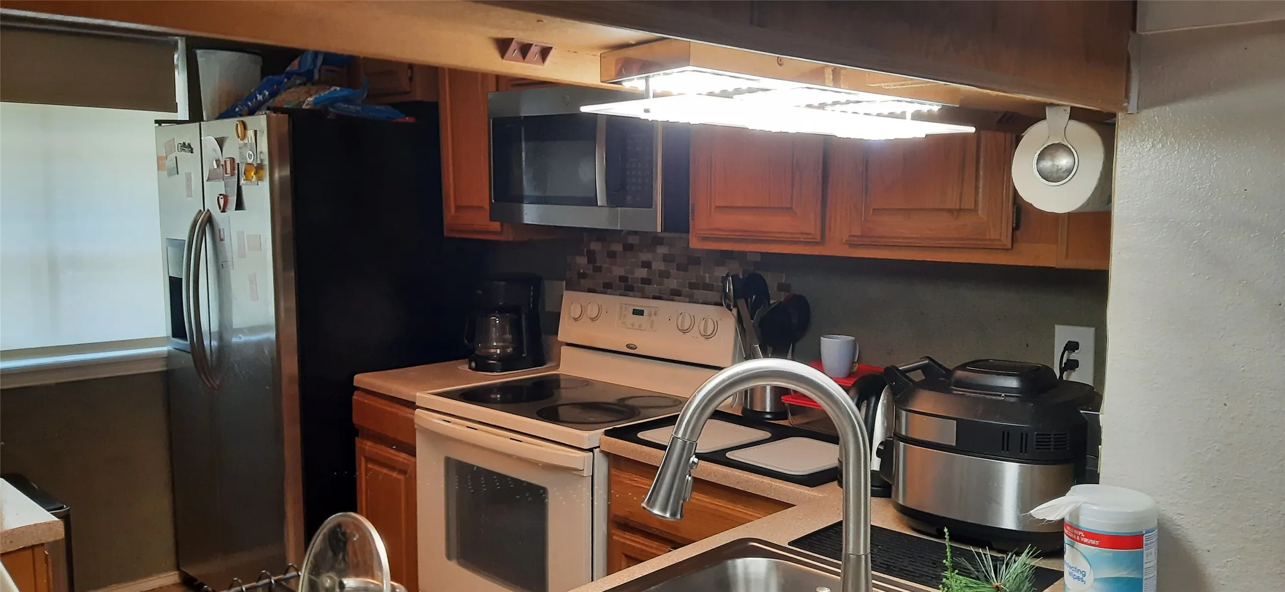 Condominium For Sale in Tarrant County , 2121 Park Willow Lane C, Arlington, Texas 76011, 2 Bedroom, 3 Bathroom, Garage spaces, 1,086 Sqft, built in 1981, Preowned, mls#21234596, Real Estate Agent in Arlington, Homes For Sale in Tarrant county, Homes For Sale in Arlington, Realtor in Arlington Texas, Real Estate Brokerage Independent Realty Texas, Luminita Cordes Realtor