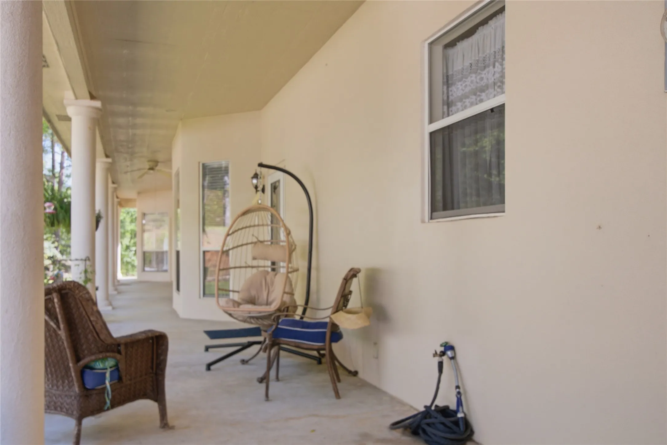 Single Family Residence For Sale in Smith County , 18737 Oakbrook Road, Tyler, Texas 75703, 3 Bedrooms, 3 Bathrooms, 3 Garage spaces, 2,849 Sqft, built in 2002, Preowned, Price $515,000, mls#21226832, Real Estate Agent in Tyler, Homes For Sale in Smith county, Homes For Sale in Tyler, Realtor in Tyler Texas, Real Estate Brokerage Independent Realty Texas, Luminita Cordes Realtor