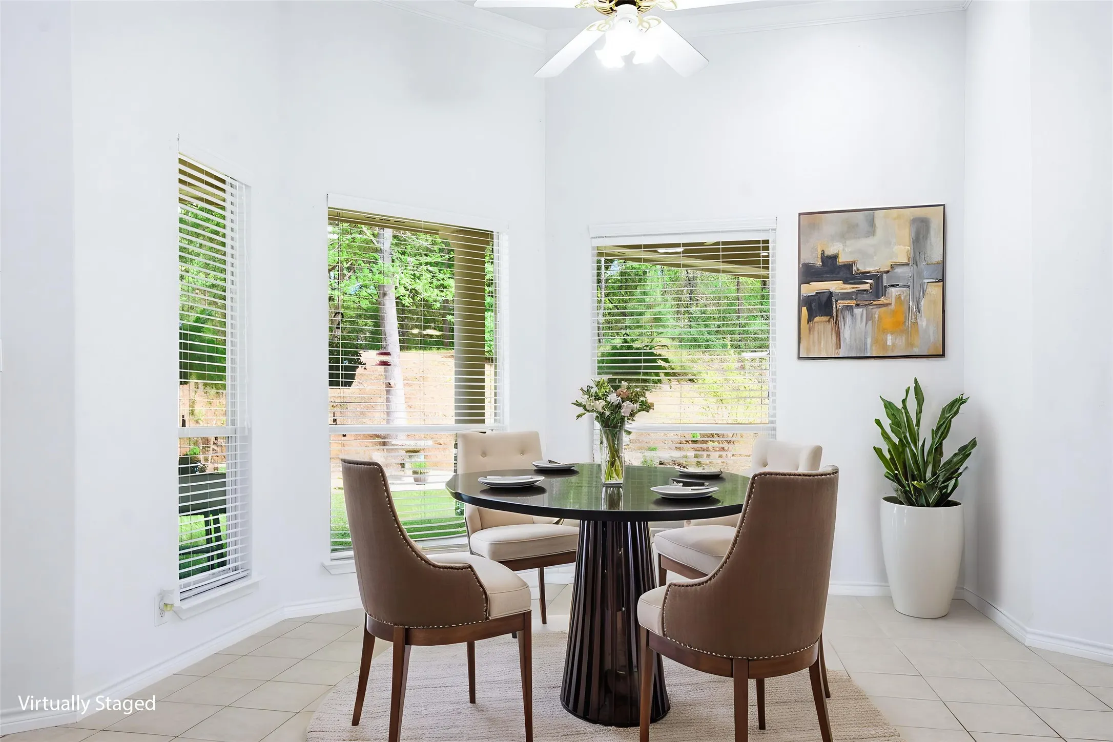 Single Family Residence For Sale in Smith County , 18737 Oakbrook Road, Tyler, Texas 75703, 3 Bedrooms, 3 Bathrooms, 3 Garage spaces, 2,849 Sqft, built in 2002, Preowned, Price $515,000, mls#21226832, Real Estate Agent in Tyler, Homes For Sale in Smith county, Homes For Sale in Tyler, Realtor in Tyler Texas, Real Estate Brokerage Independent Realty Texas, Luminita Cordes Realtor