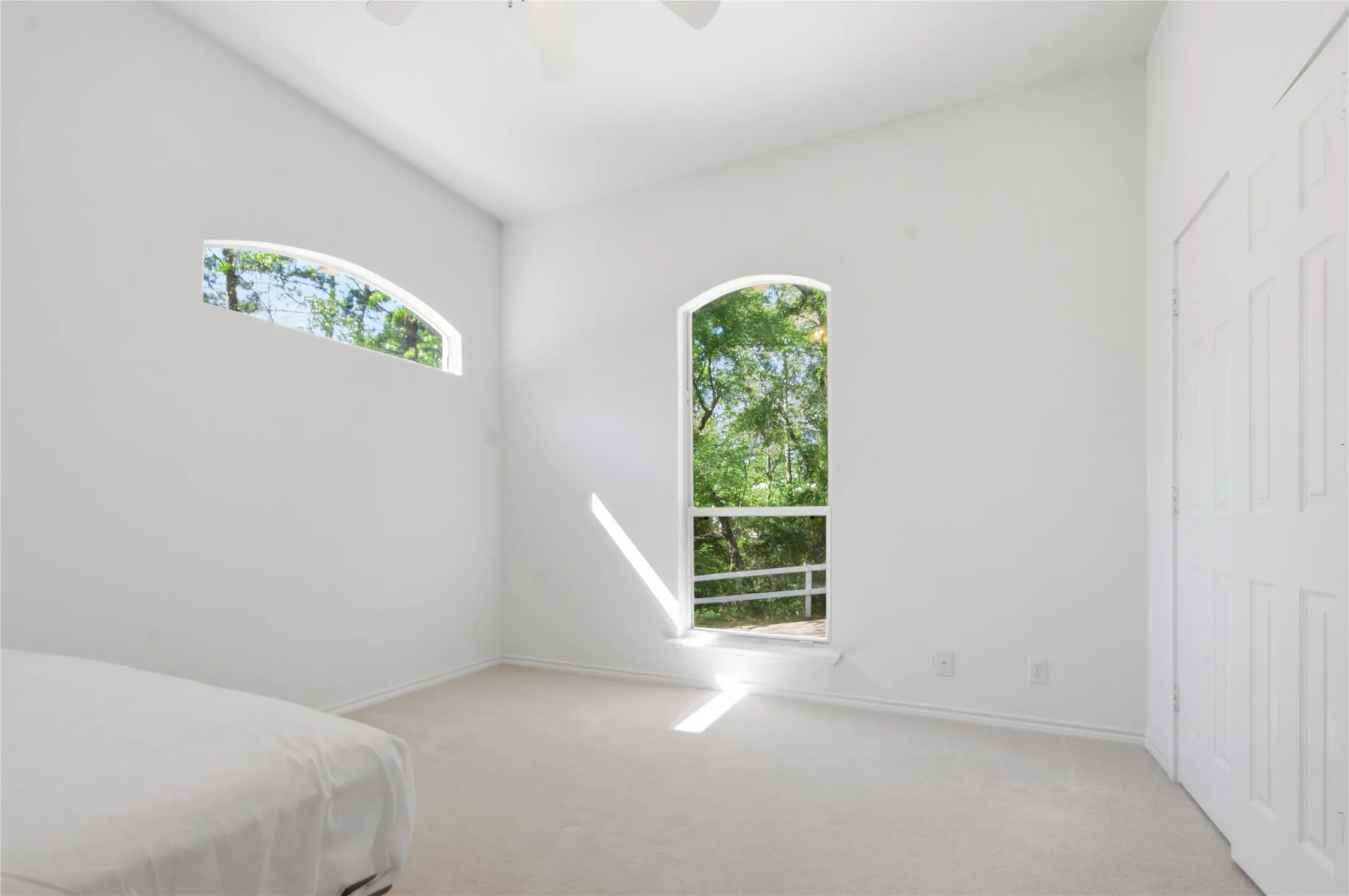 Single Family Residence For Sale in Smith County , 18737 Oakbrook Road, Tyler, Texas 75703, 3 Bedrooms, 3 Bathrooms, 3 Garage spaces, 2,849 Sqft, built in 2002, Preowned, Price $515,000, mls#21226832, Real Estate Agent in Tyler, Homes For Sale in Smith county, Homes For Sale in Tyler, Realtor in Tyler Texas, Real Estate Brokerage Independent Realty Texas, Luminita Cordes Realtor