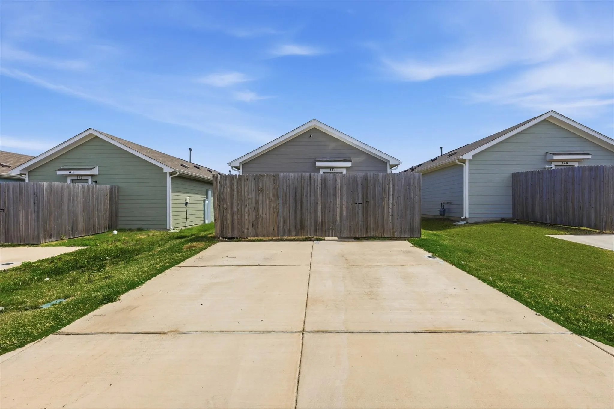 Single Family Residence For Sale in Ellis County , 454 Eagle Wind Way, Ferris, Texas 75125, 4 Bedroom, 2 Bathroom, Garage spaces, 1,347 Sqft, built in 2023, mls#21233238, Real Estate Agent in Ferris, Homes For Sale in Ellis county, Homes For Sale in Ferris, Realtor in Ferris Texas, Real Estate Brokerage Independent Realty Texas, Luminita Cordes Realtor