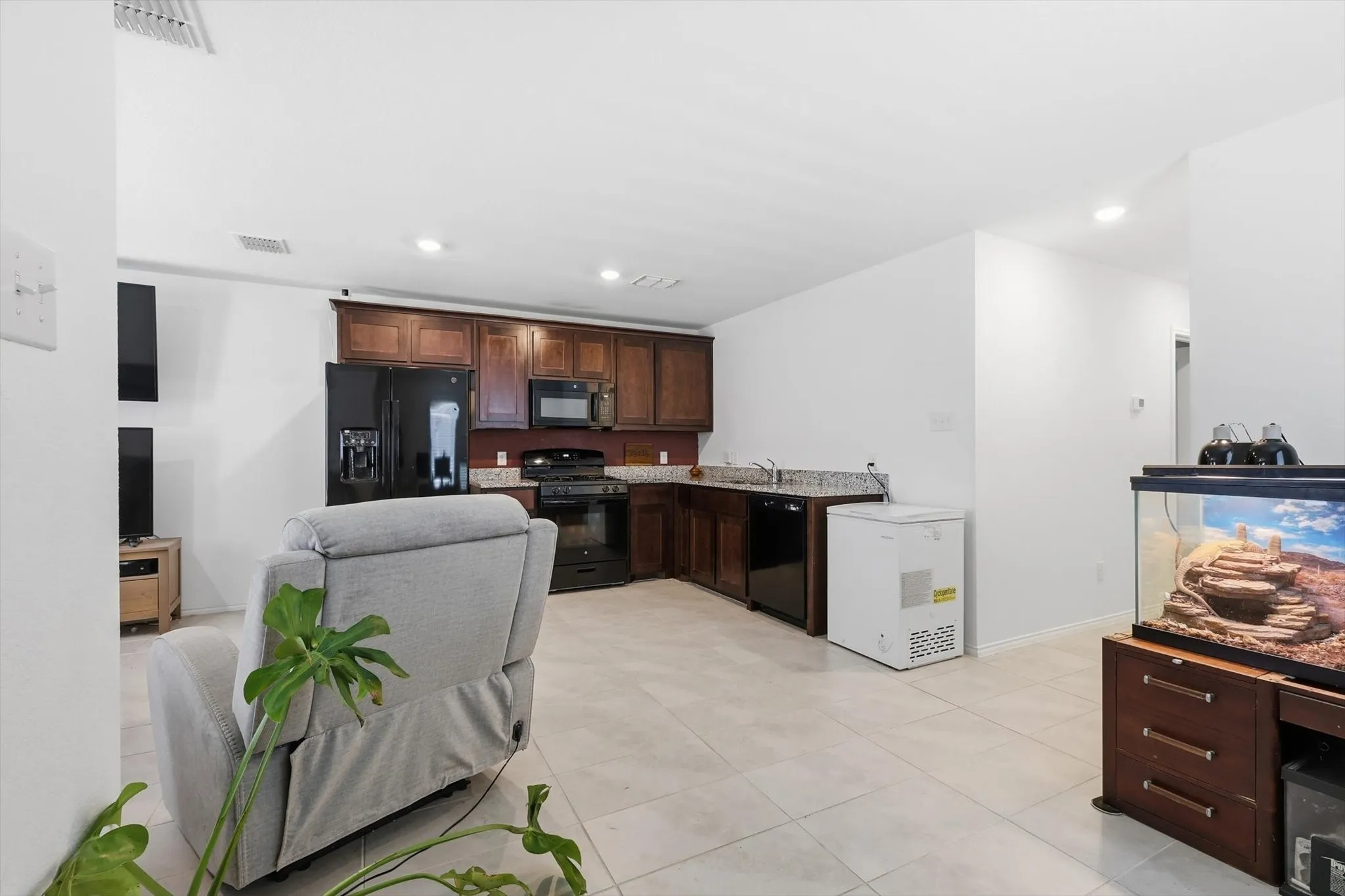 Single Family Residence For Sale in Ellis County , 454 Eagle Wind Way, Ferris, Texas 75125, 4 Bedroom, 2 Bathroom, Garage spaces, 1,347 Sqft, built in 2023, mls#21233238, Real Estate Agent in Ferris, Homes For Sale in Ellis county, Homes For Sale in Ferris, Realtor in Ferris Texas, Real Estate Brokerage Independent Realty Texas, Luminita Cordes Realtor