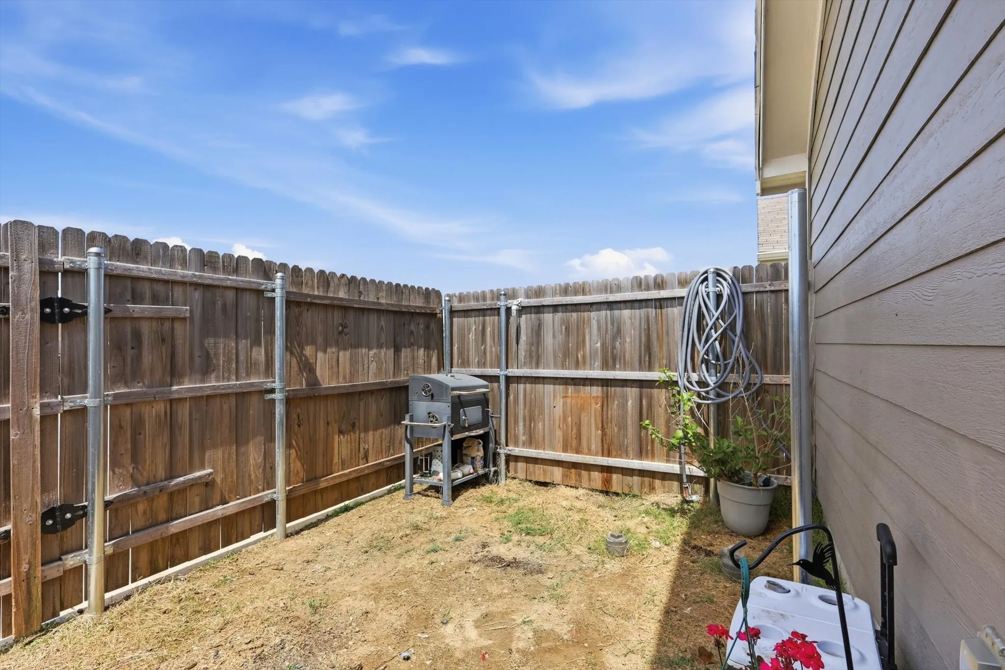 Single Family Residence For Sale in Ellis County , 454 Eagle Wind Way, Ferris, Texas 75125, 4 Bedroom, 2 Bathroom, Garage spaces, 1,347 Sqft, built in 2023, mls#21233238, Real Estate Agent in Ferris, Homes For Sale in Ellis county, Homes For Sale in Ferris, Realtor in Ferris Texas, Real Estate Brokerage Independent Realty Texas, Luminita Cordes Realtor
