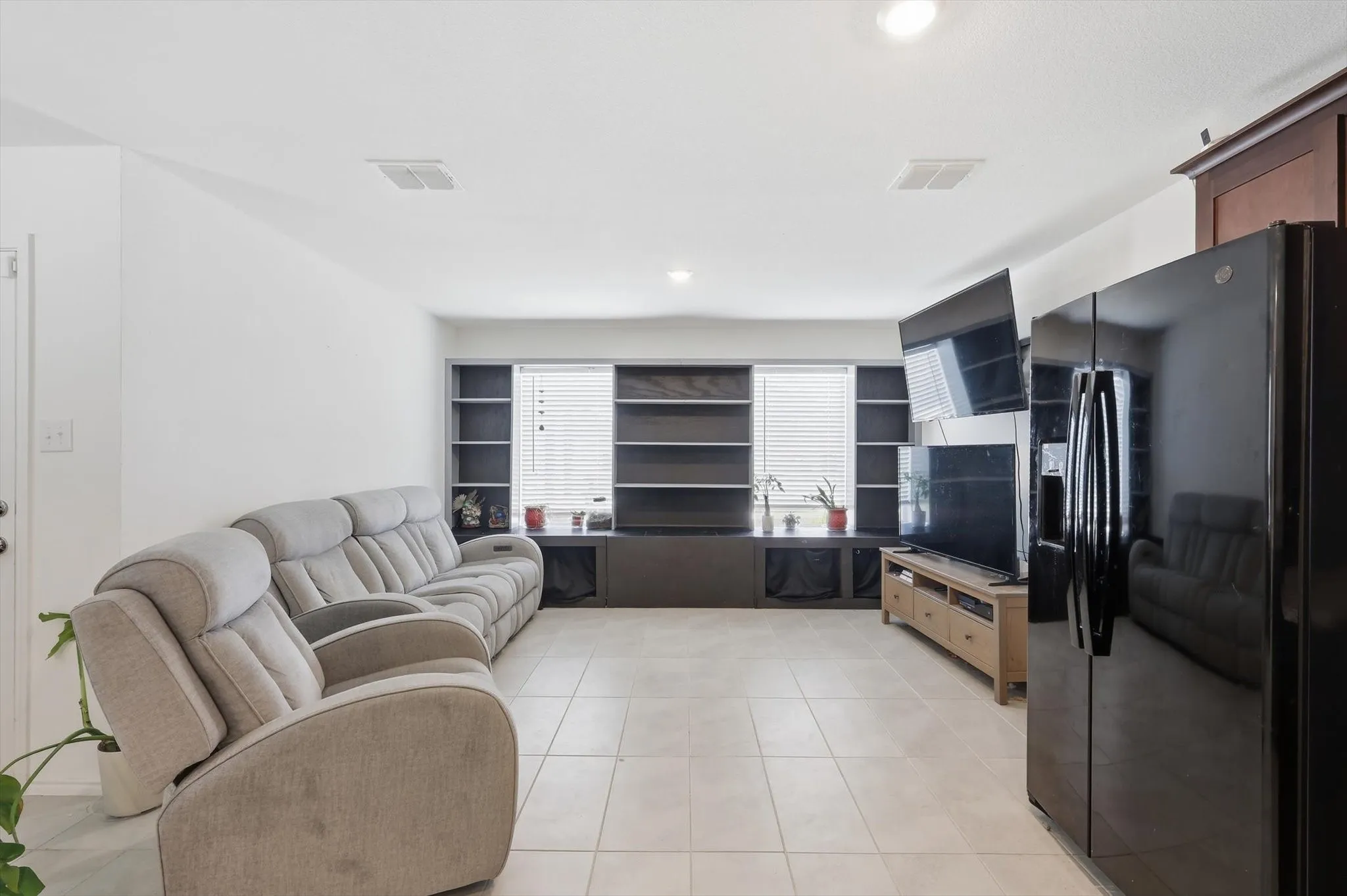 Single Family Residence For Sale in Ellis County , 454 Eagle Wind Way, Ferris, Texas 75125, 4 Bedroom, 2 Bathroom, Garage spaces, 1,347 Sqft, built in 2023, mls#21233238, Real Estate Agent in Ferris, Homes For Sale in Ellis county, Homes For Sale in Ferris, Realtor in Ferris Texas, Real Estate Brokerage Independent Realty Texas, Luminita Cordes Realtor