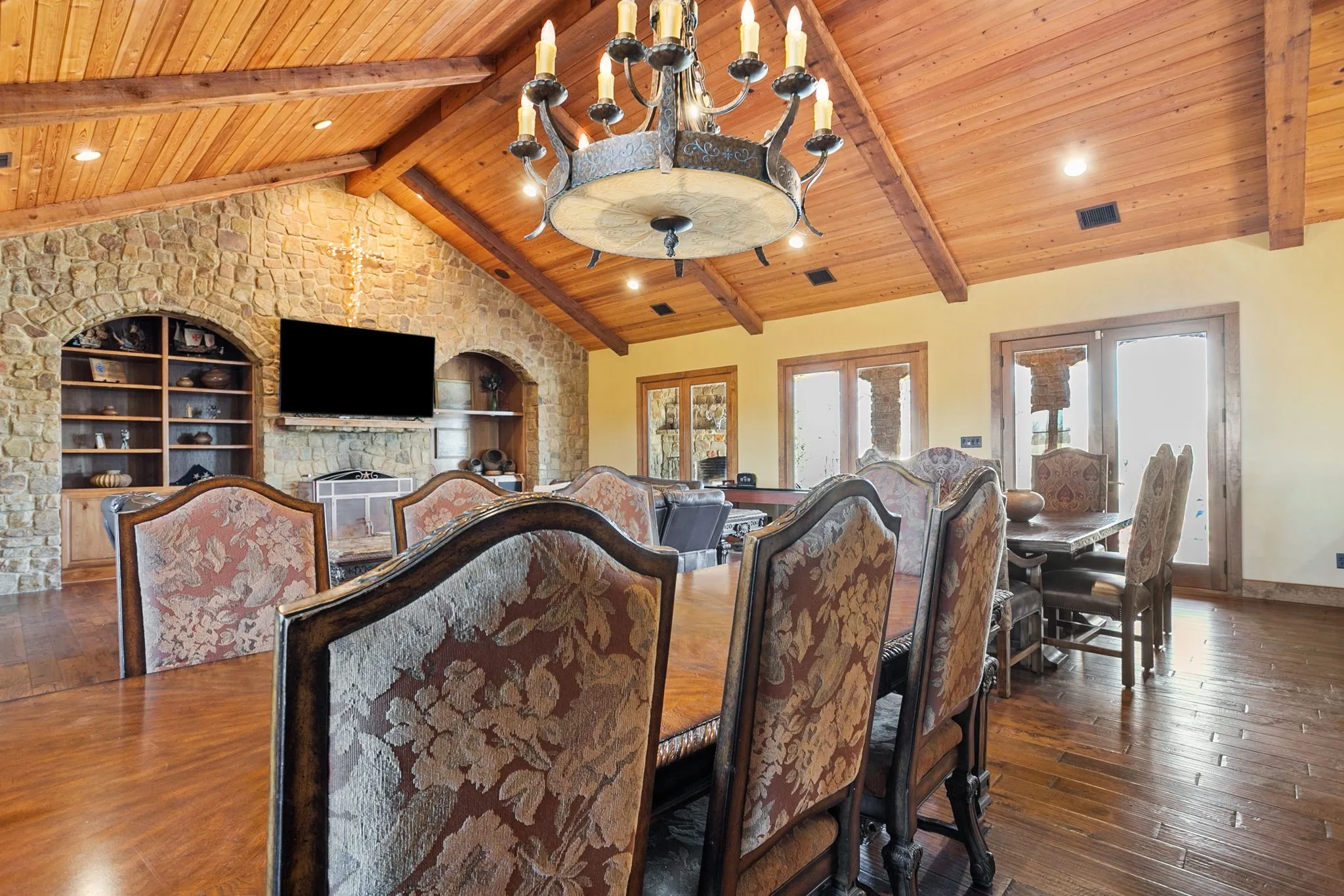 Farm For Sale in Hill County , 1561 FM 934, Blum, Texas 76627, 3 Bedroom, 4 Bathroom, 7 Garage spaces, 4,255 Sqft, built in 2010, Price $3,250,000, mls#21233833, Real Estate Agent in Blum, Homes For Sale in Hill county, Homes For Sale in Blum, Realtor in Blum Texas, Real Estate Brokerage Independent Realty Texas, Luminita Cordes Realtor
