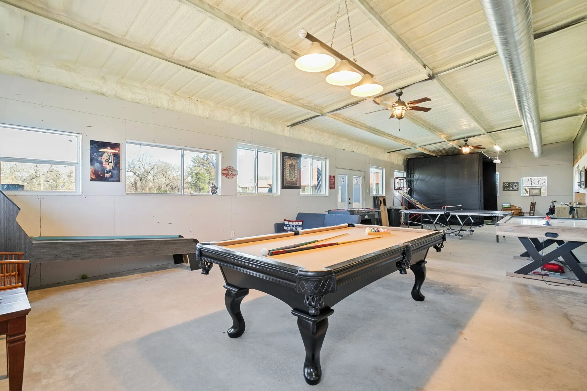 Farm For Sale in Hill County , 1561 FM 934, Blum, Texas 76627, 3 Bedroom, 4 Bathroom, 7 Garage spaces, 4,255 Sqft, built in 2010, Price $3,250,000, mls#21233833, Real Estate Agent in Blum, Homes For Sale in Hill county, Homes For Sale in Blum, Realtor in Blum Texas, Real Estate Brokerage Independent Realty Texas, Luminita Cordes Realtor