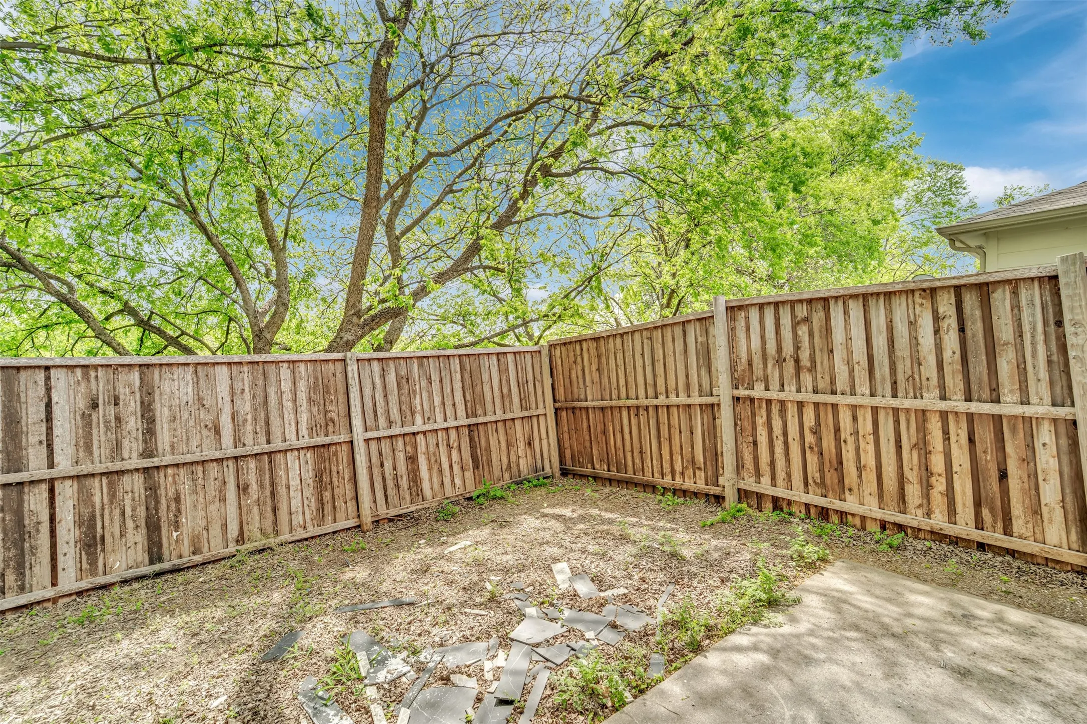 Townhouse For Rent in Denton County , 338 Castleridge Drive, Little Elm, Texas 75068, 3 Bedroom, 3 Bathroom, 1 Garage spaces, 1,491 Sqft, built in 2012, mls#21233351, Real Estate Agent in Little Elm, Homes For Rent in Denton county, Homes For Rent in Little Elm, Realtor in Little Elm Texas, Real Estate Brokerage Independent Realty Texas, Luminita Cordes Realtor