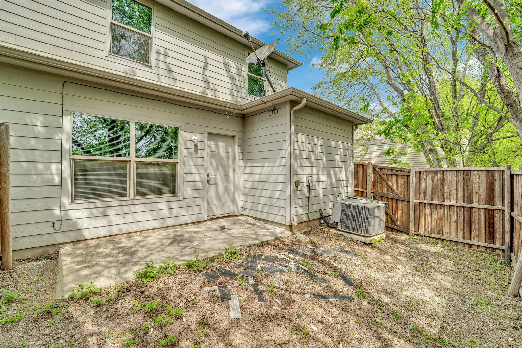 Townhouse For Rent in Denton County , 338 Castleridge Drive, Little Elm, Texas 75068, 3 Bedroom, 3 Bathroom, 1 Garage spaces, 1,491 Sqft, built in 2012, mls#21233351, Real Estate Agent in Little Elm, Homes For Rent in Denton county, Homes For Rent in Little Elm, Realtor in Little Elm Texas, Real Estate Brokerage Independent Realty Texas, Luminita Cordes Realtor