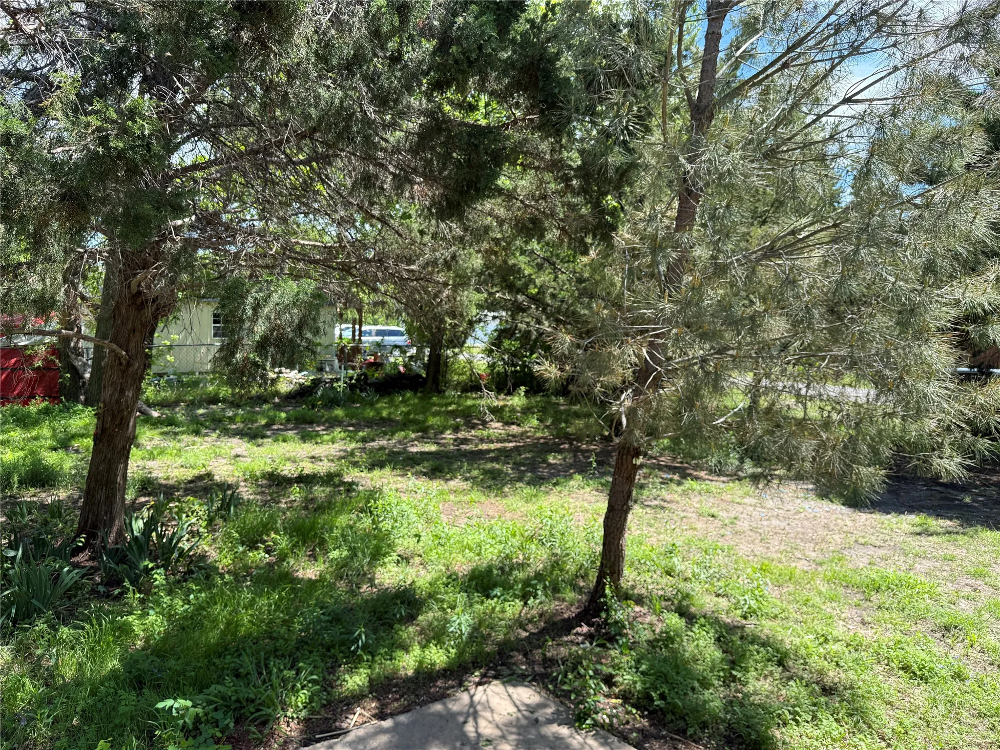 Single Family Residence For Sale in Collin County , 11243 County Road 897, Princeton, Texas 75407, 2 Bedroom, 1 Bathroom, Garage spaces, 672 Sqft, built in 1955, mls#21231277, Real Estate Agent in Princeton, Homes For Sale in Collin county, Homes For Sale in Princeton, Realtor in Princeton Texas, Real Estate Brokerage Independent Realty Texas, Luminita Cordes Realtor