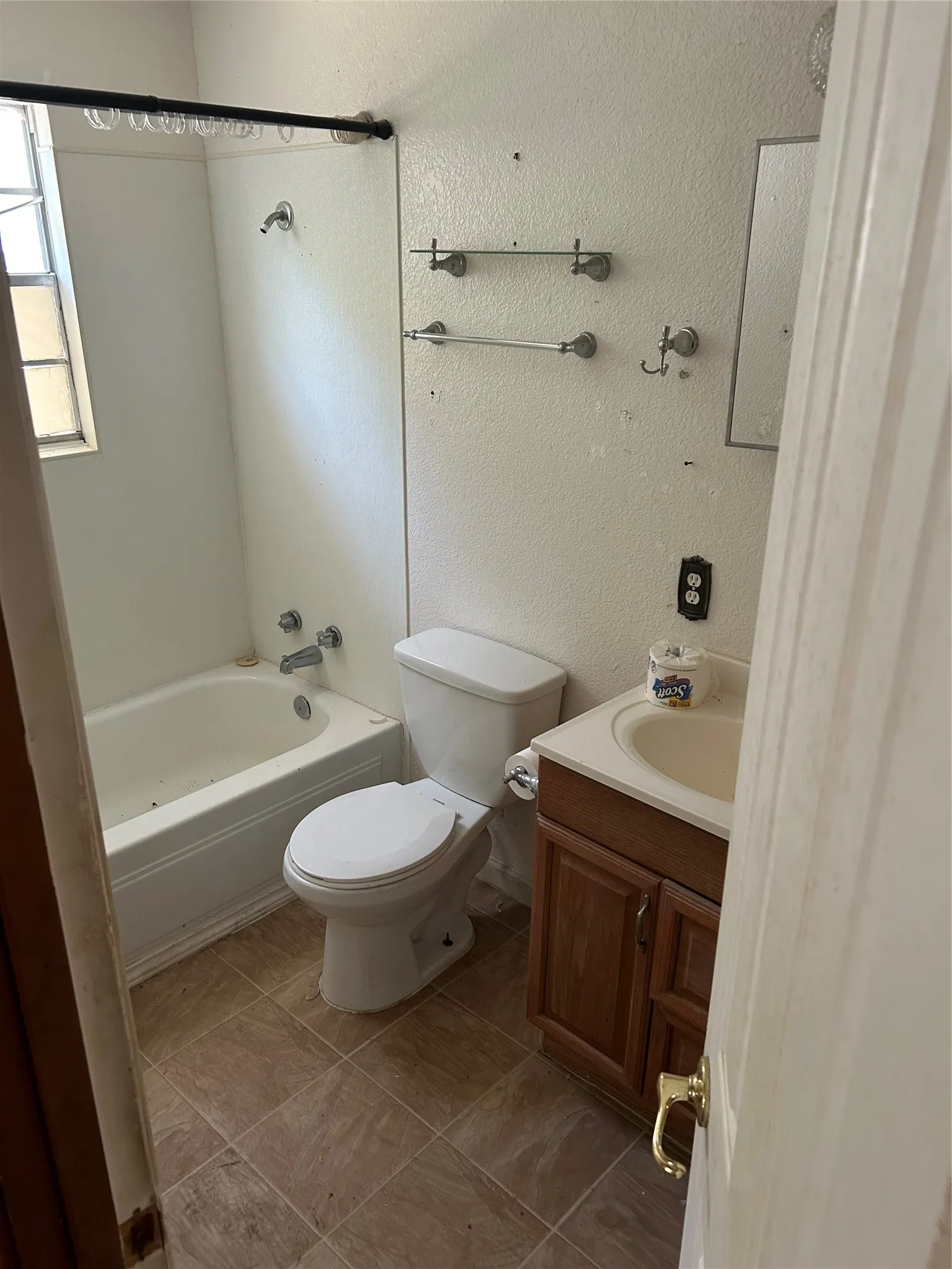 Single Family Residence For Sale in Collin County , 11243 County Road 897, Princeton, Texas 75407, 2 Bedroom, 1 Bathroom, Garage spaces, 672 Sqft, built in 1955, mls#21231277, Real Estate Agent in Princeton, Homes For Sale in Collin county, Homes For Sale in Princeton, Realtor in Princeton Texas, Real Estate Brokerage Independent Realty Texas, Luminita Cordes Realtor