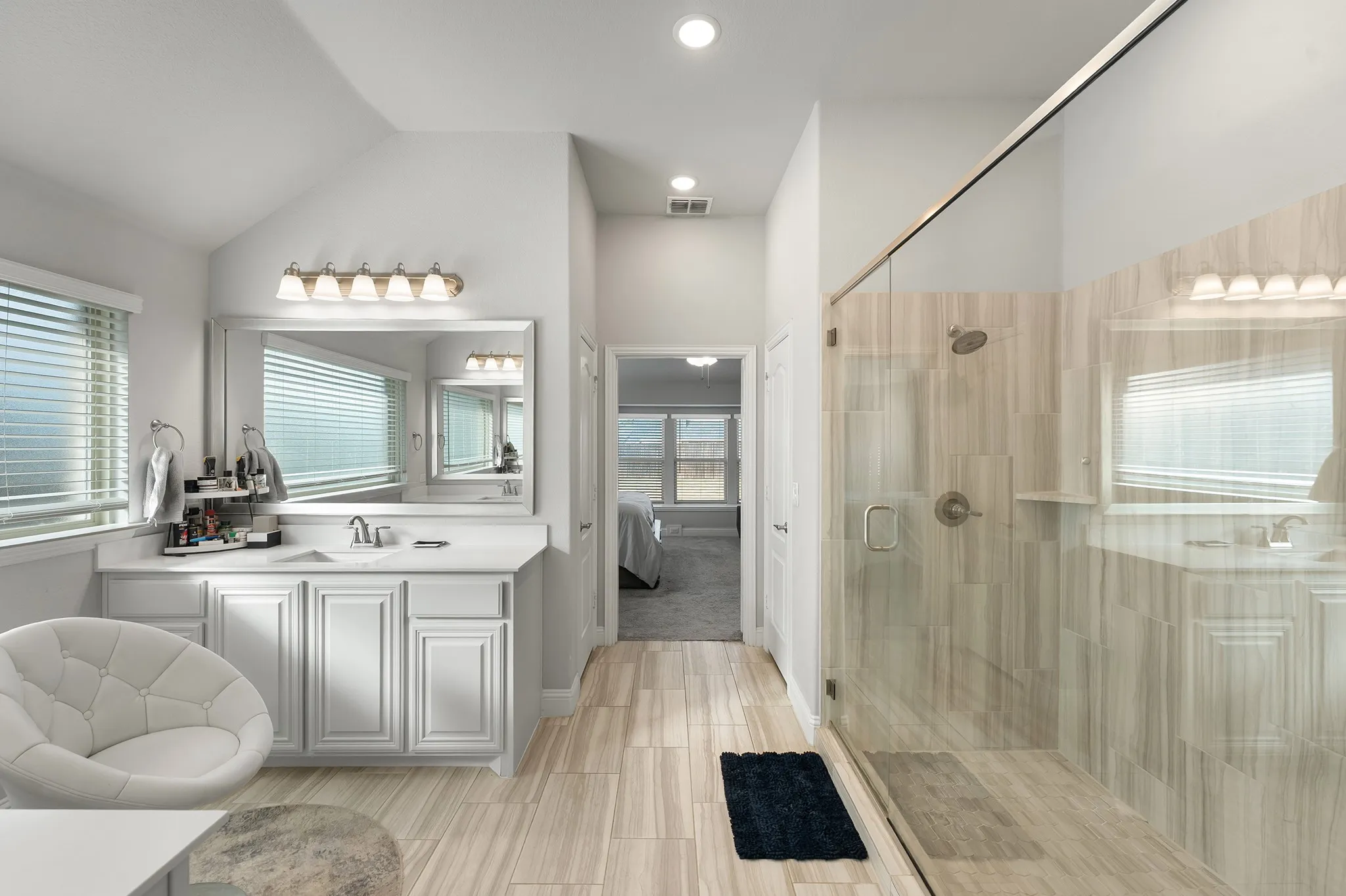 Single Family Residence For Sale in Ellis County , 213 Perennial Way, Waxahachie, Texas 75165, 3 Bedroom, 3 Bathroom, 2 Garage spaces, 2,535 Sqft, built in 2022, mls#21234814, Real Estate Agent in Waxahachie, Homes For Sale in Ellis county, Homes For Sale in Waxahachie, Realtor in Waxahachie Texas, Real Estate Brokerage Independent Realty Texas, Luminita Cordes Realtor