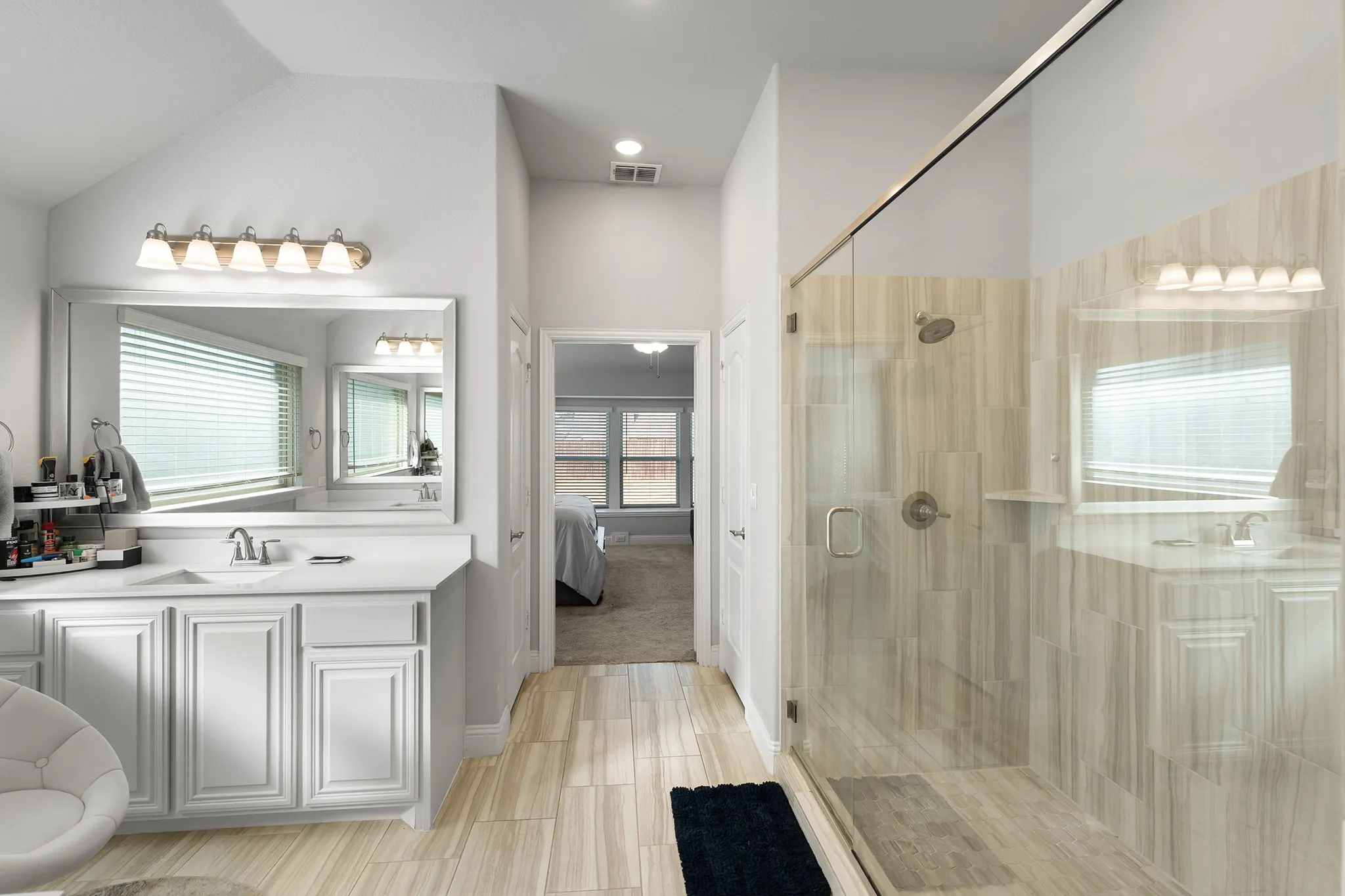 Single Family Residence For Sale in Ellis County , 213 Perennial Way, Waxahachie, Texas 75165, 3 Bedroom, 3 Bathroom, 2 Garage spaces, 2,535 Sqft, built in 2022, mls#21234814, Real Estate Agent in Waxahachie, Homes For Sale in Ellis county, Homes For Sale in Waxahachie, Realtor in Waxahachie Texas, Real Estate Brokerage Independent Realty Texas, Luminita Cordes Realtor